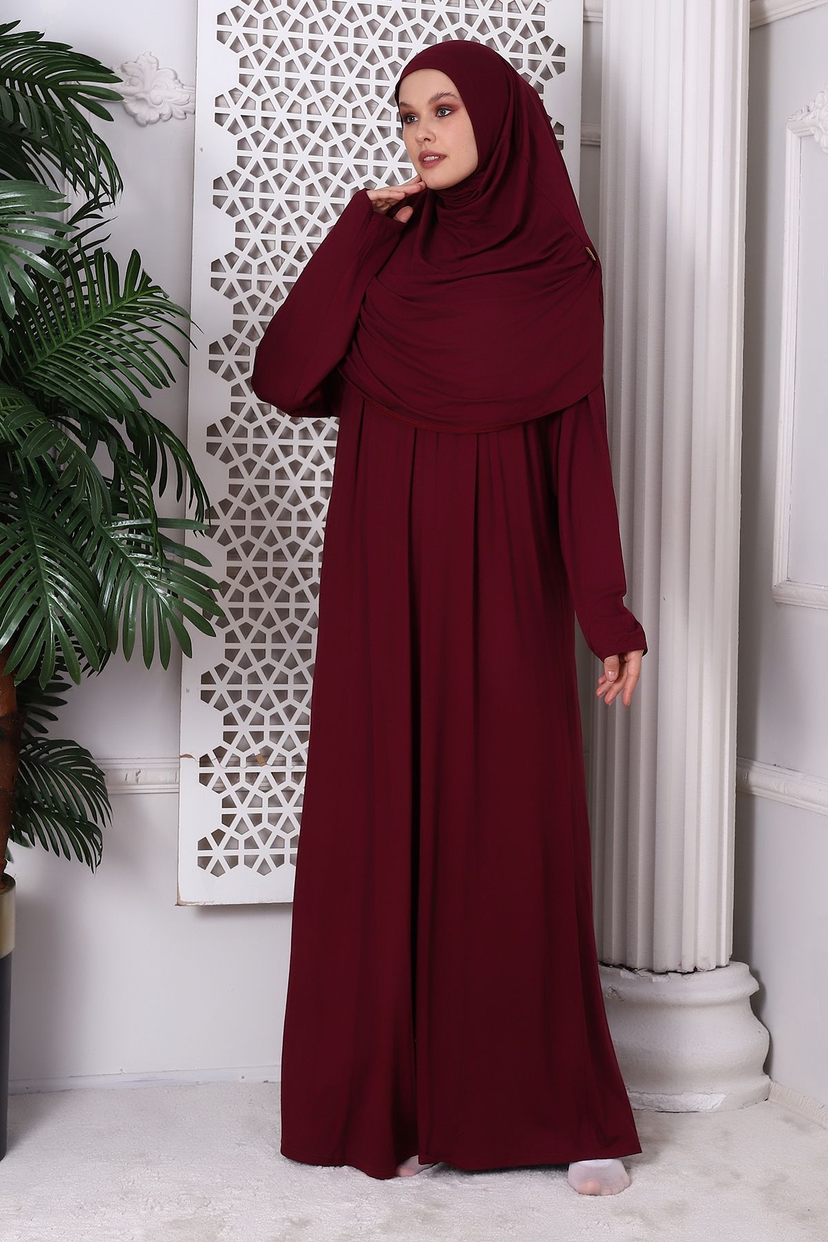 ihvanonline لباس نماز عملی یک پارچه با روسری و روپوش 8015 کلارت قرمز