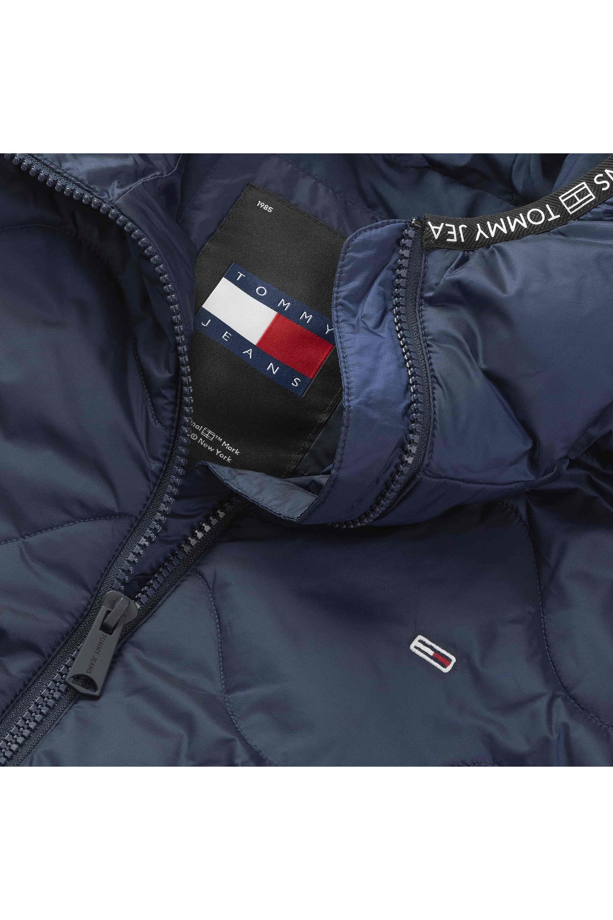 Tommy Hilfiger  Tommy Jeans Kadın Kapüşonlu Kapitone Şişme Mont - Görsel 4