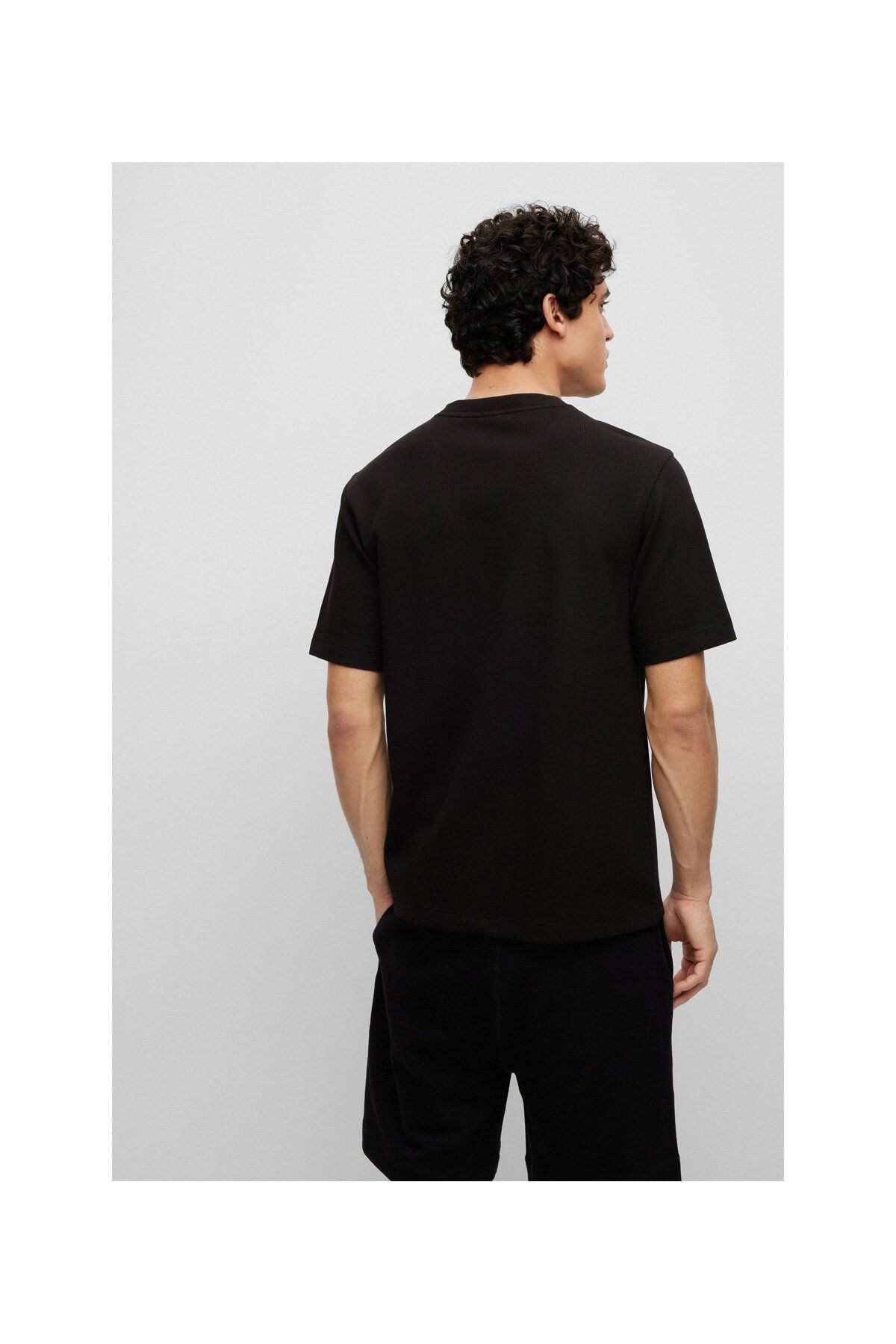 تی شرت مشکی مردانه لانه زنبوری ساختار یافته ، برش راحت پنبه T shirt BOSS