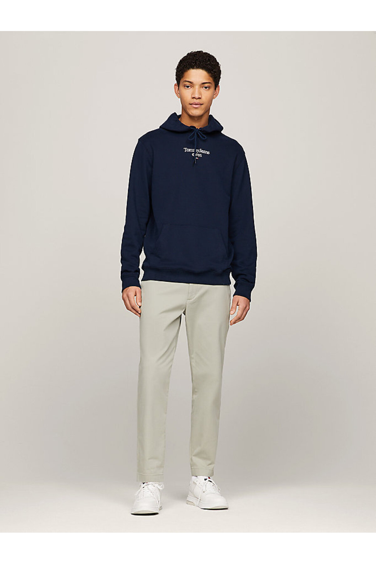 Tommy Hilfiger  Tommy Jeans Erkek Regular Fit Entry Graphıc Sweatshırt - Görsel 2