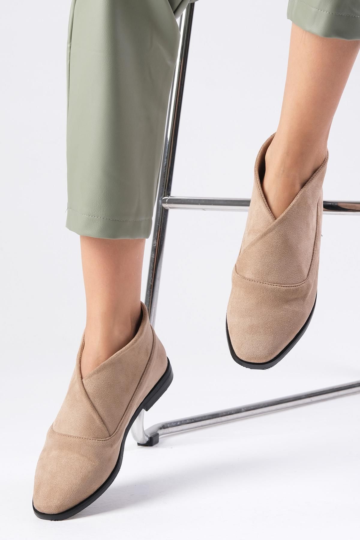 Mio Gusto-Clarisse Beżowe Zamszowe Wysokie Buty Damskie Płaskie 2
