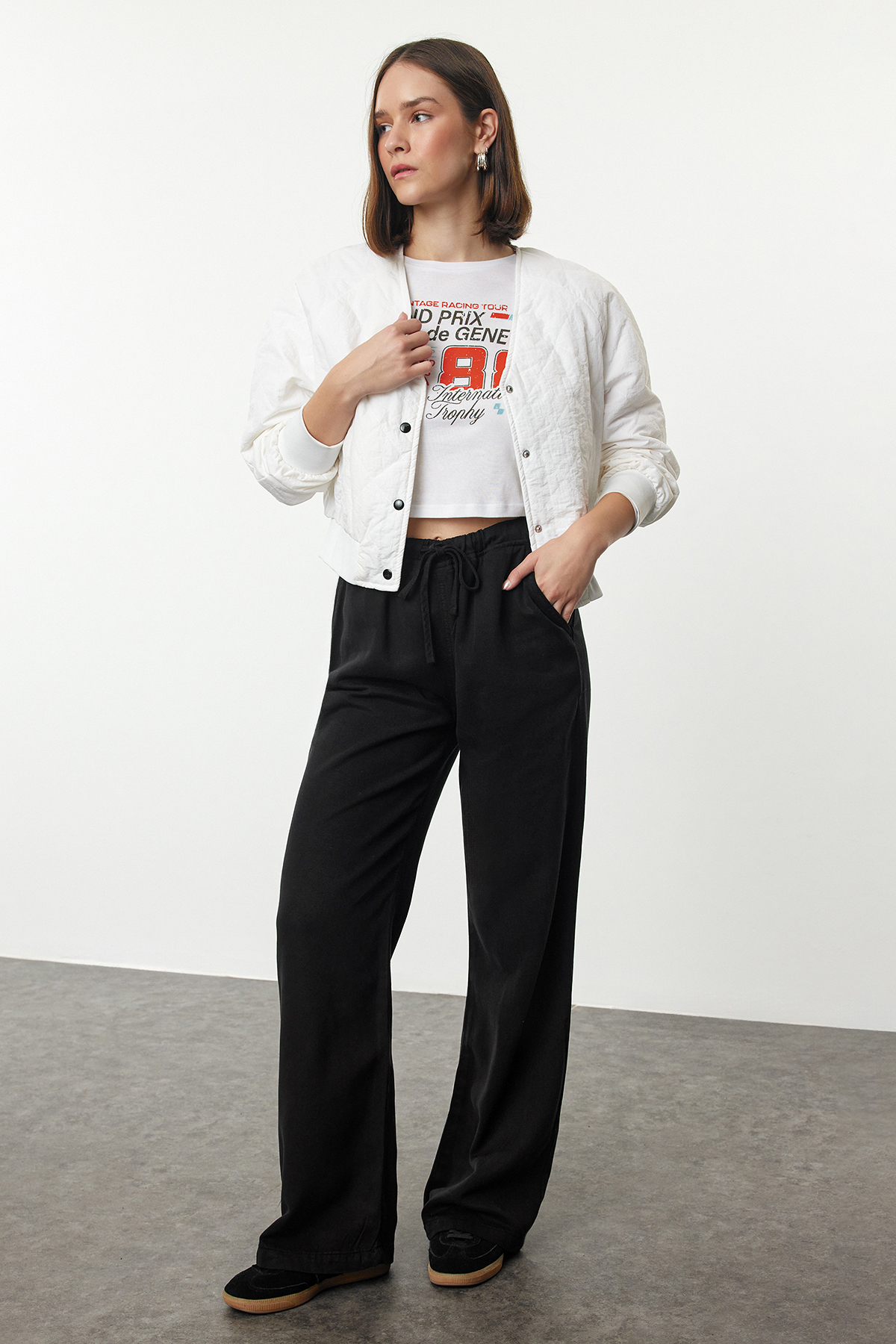 Trendyolmilla  More Sustainable Siyah %100 Tencel™ Beli Lastikli Yüksek Bel Jeans TWOSS24JE00203 - Görsel 5