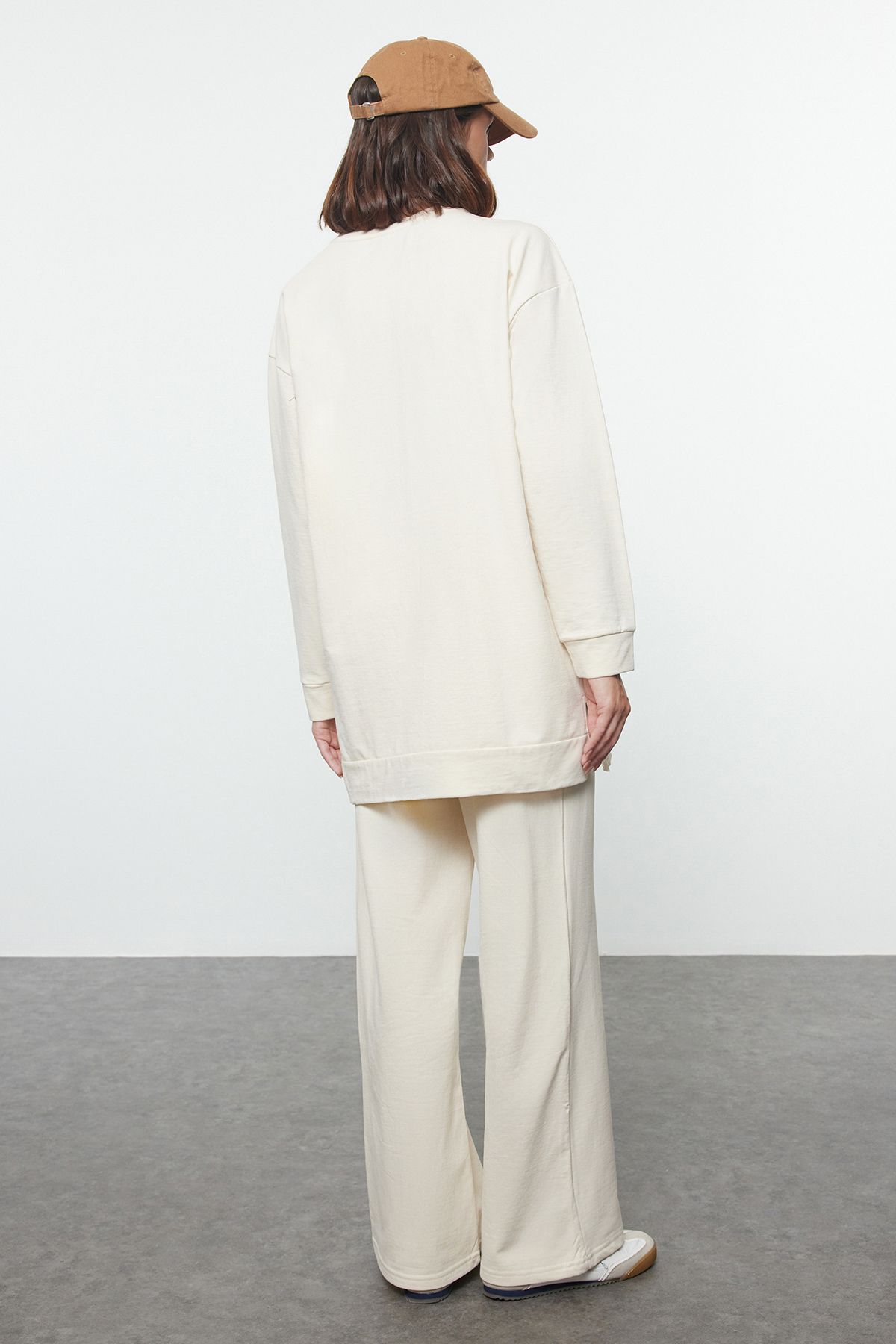 Trendyol Modest-Soft Furry Beige Knitted Tracksuit Set - Slogan Printed Tctaw23En00063 6