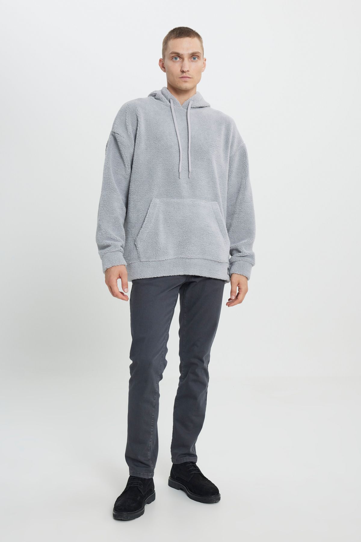 complete the look image