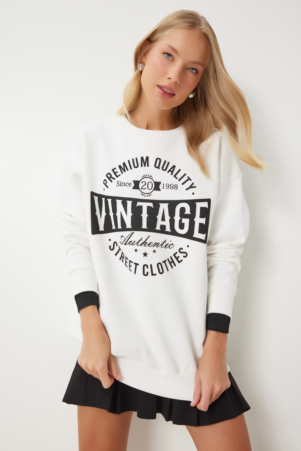 Happiness İstanbul  Kadın Ekru Baskılı Oversize Şardonlu Örme Sweatshirt KB00038
