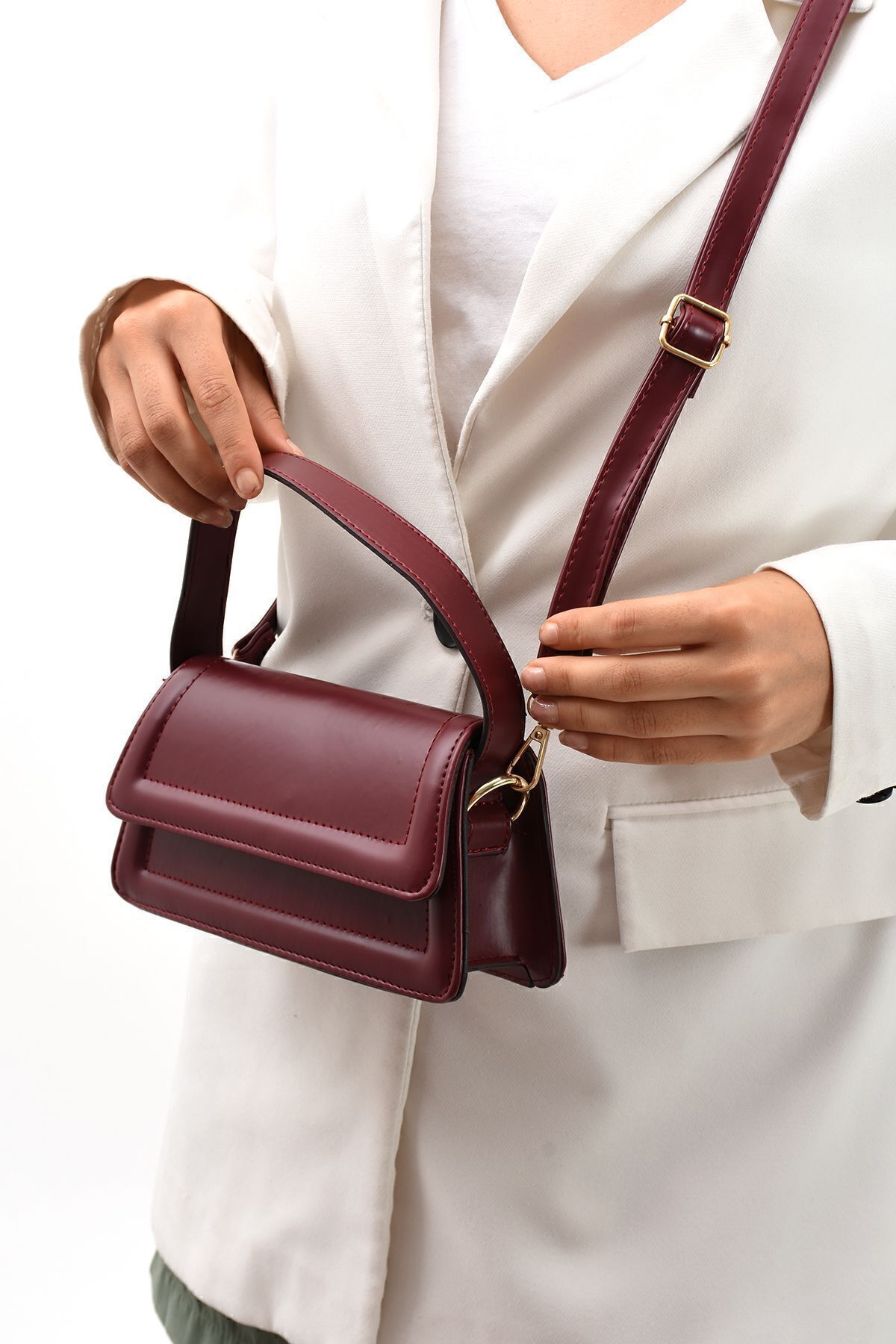 https://cdn.dsmcdn.com/ty1536/product/media/images/prod/QC/20240911/11/28c89efd-7953-3ebf-8ef5-e8534986dbf4/1_org_zoom.jpg