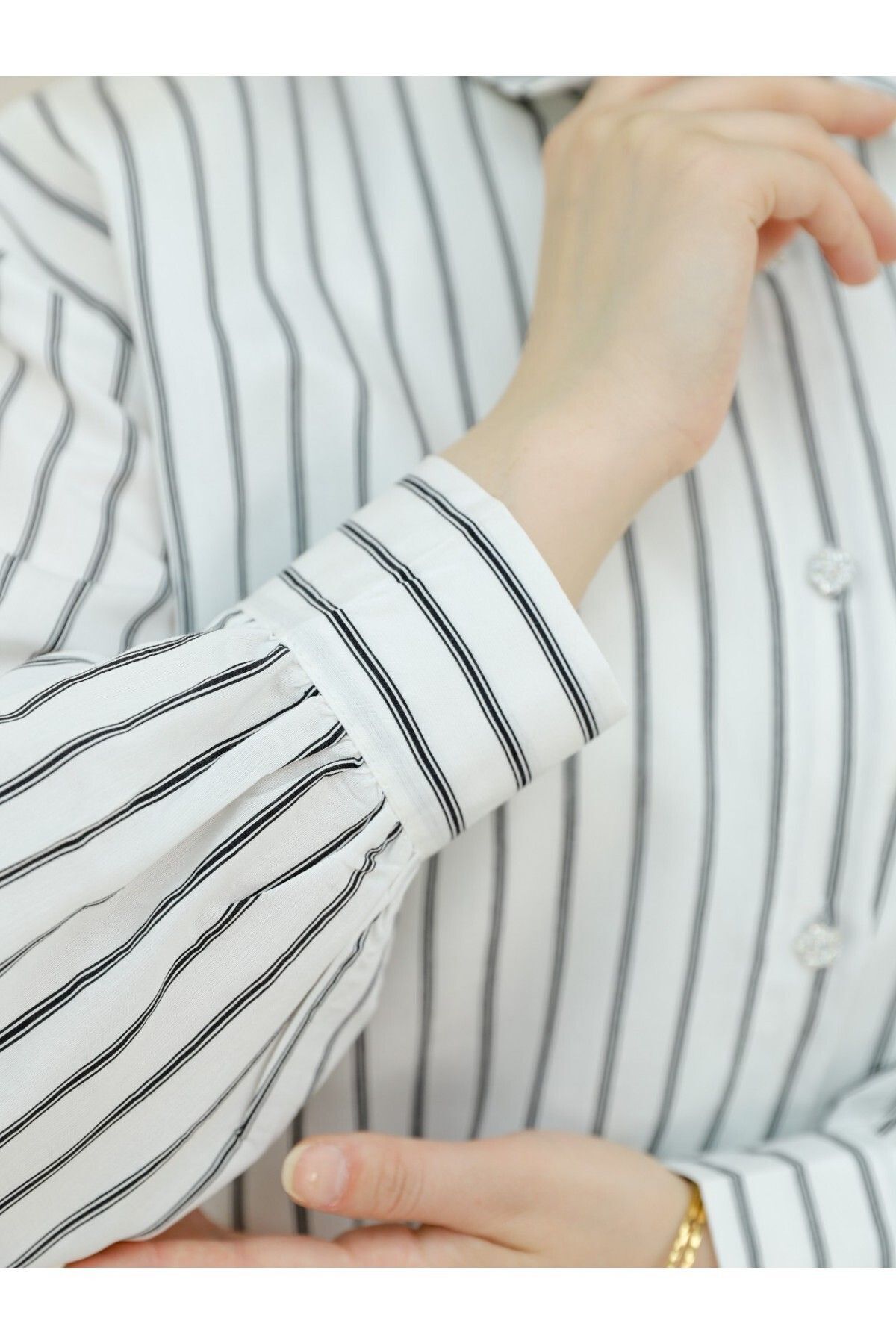 HİJABAYA-Stone Detailed Thin Striped Casual Shirt 5