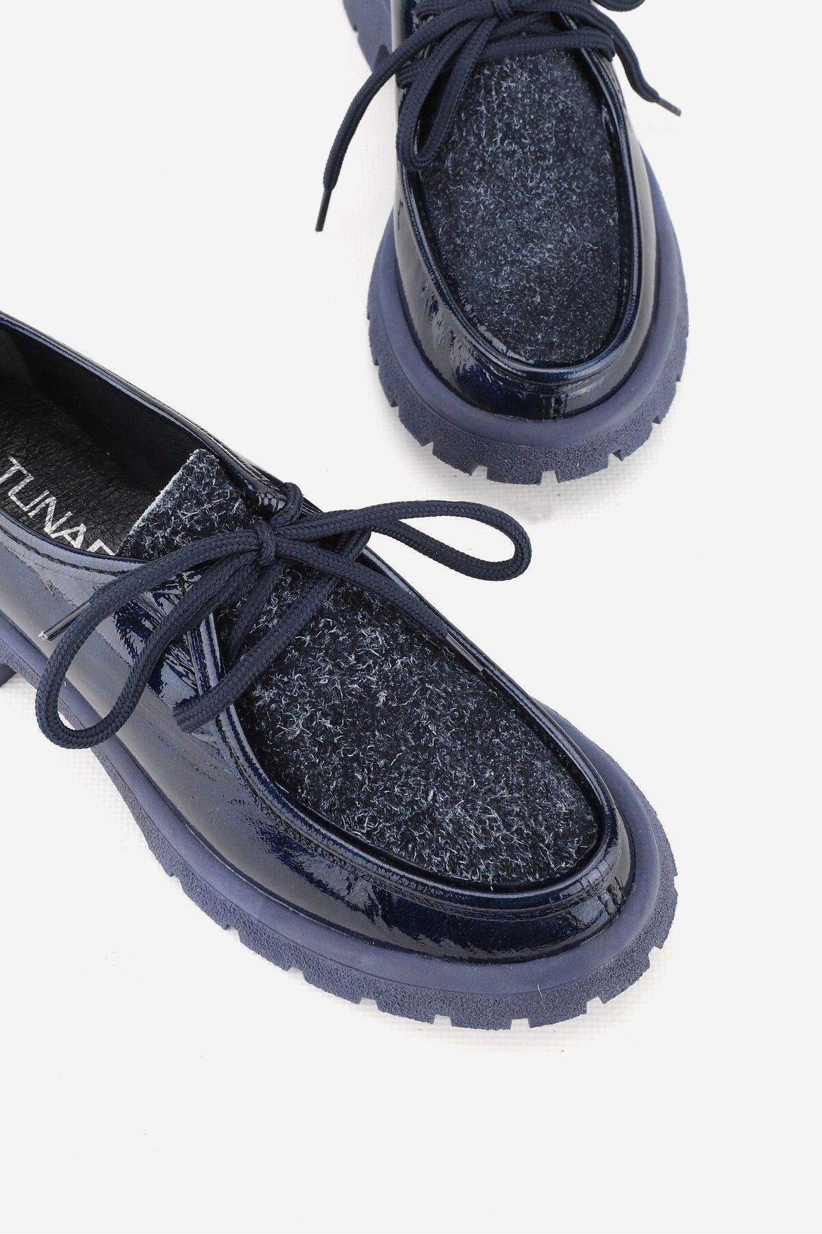 TUNAELLİ KADIN LACİVERT RUGAN HAKİKİ DOĞAL DERİ 36-41 NUMARA BAĞCIKLI OXFORD AYAKKABI