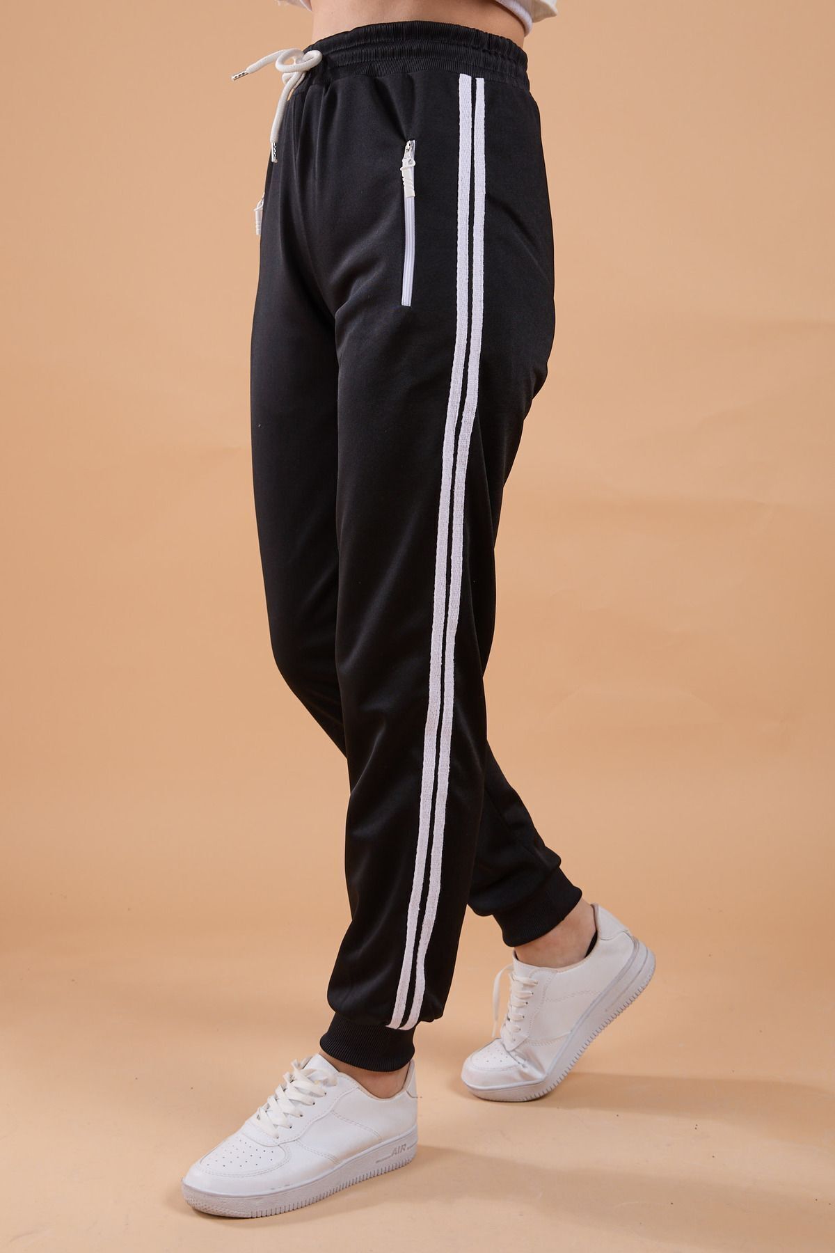 TOFİSA-Pantaloni de trening negri pentru femei medii - uni 23788 3