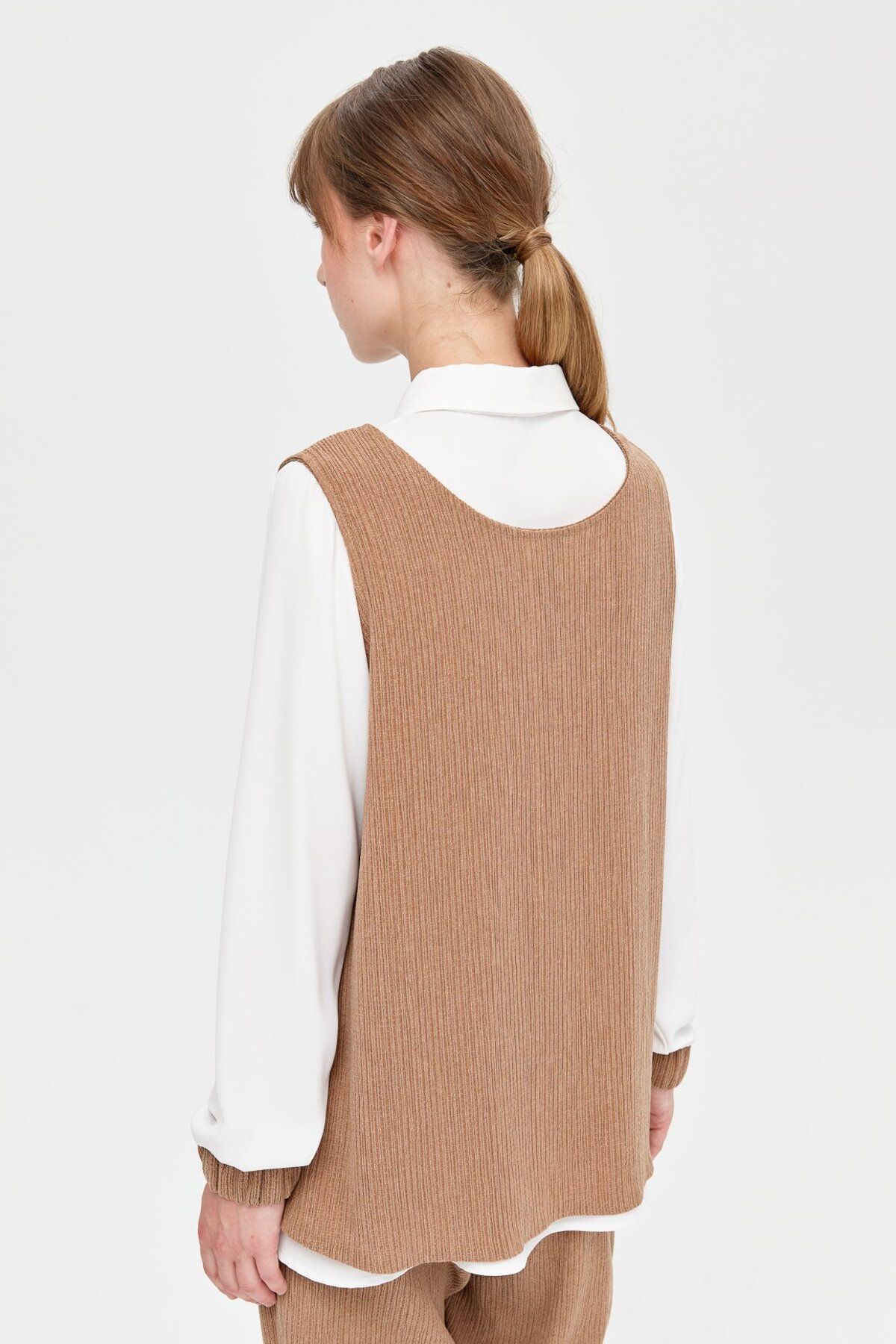 Esswaap-Camel Colored Retro Textured Three Pants Set 6