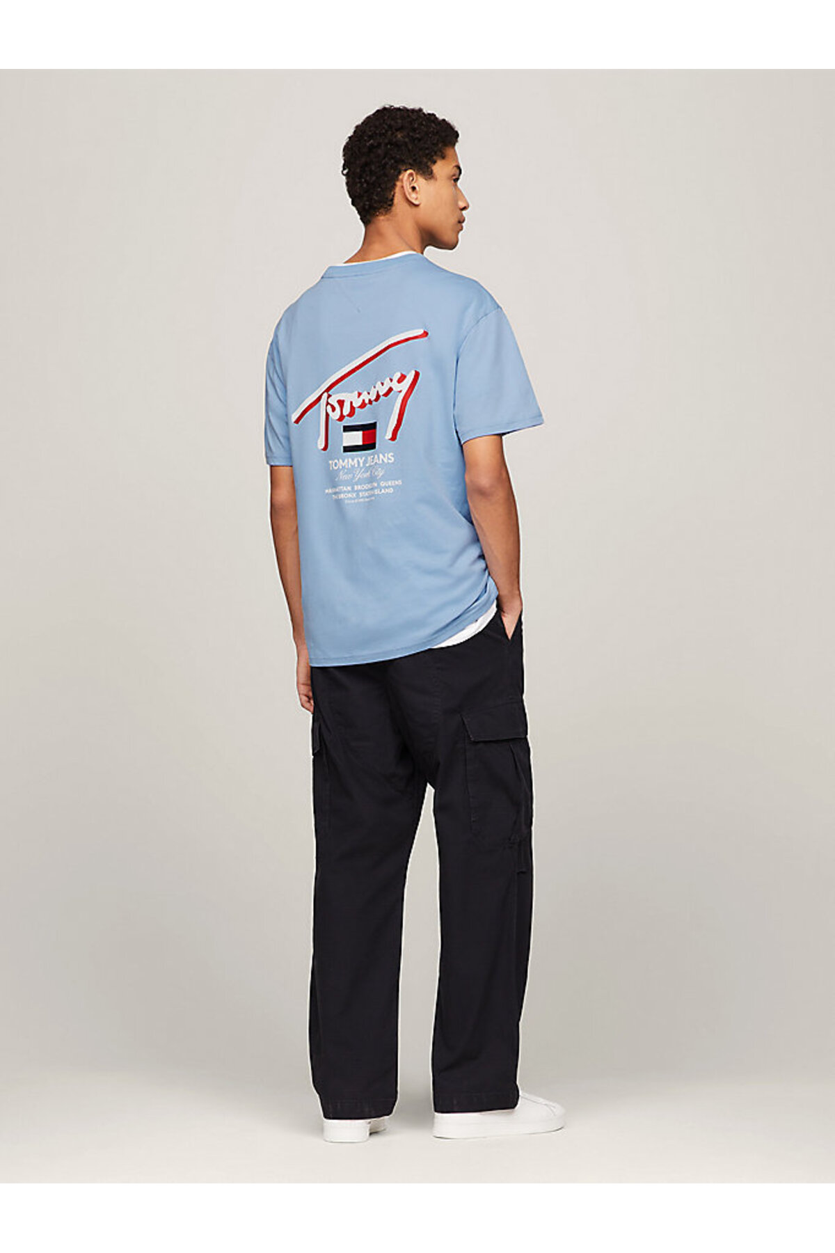 Tommy Hilfiger  Tommy Jeans Erkek Regular Fit 3d Street Sıgntr T-shırt - Görsel 4