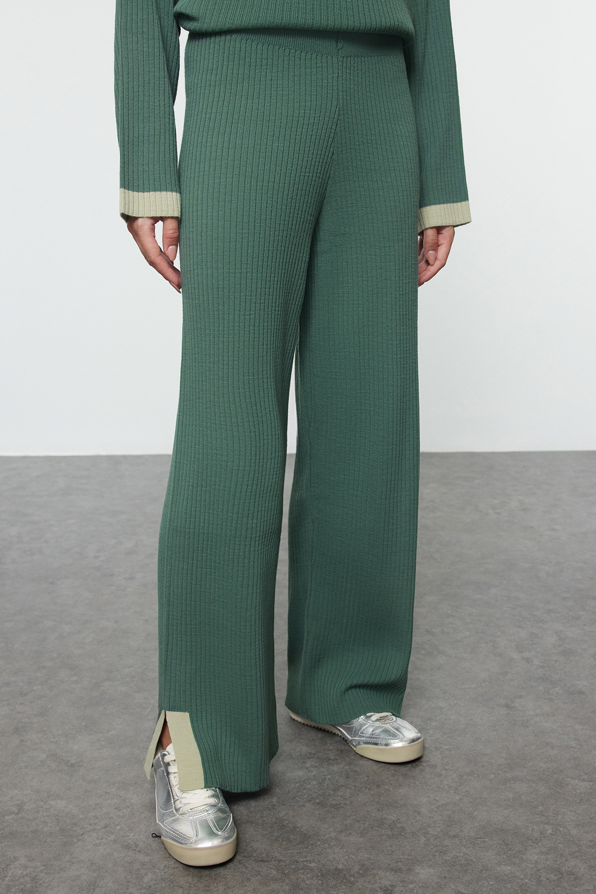 Trendyol Modest Zestaw dzianinowy Petrol Green - kolorowe i z lamówką, Tctaw25Us00059