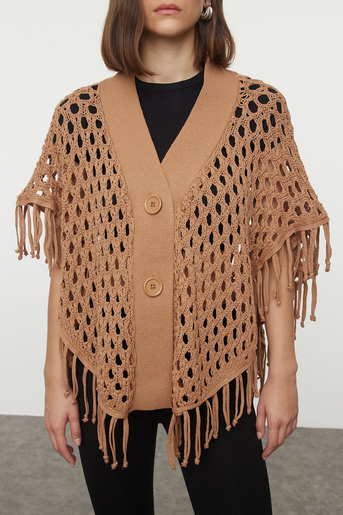 Trendyol Collection-Ażurowy kardigan z dzianiny w kolorze camelowym - z frędzlami i perforacją Twoaw25Hi00329 3