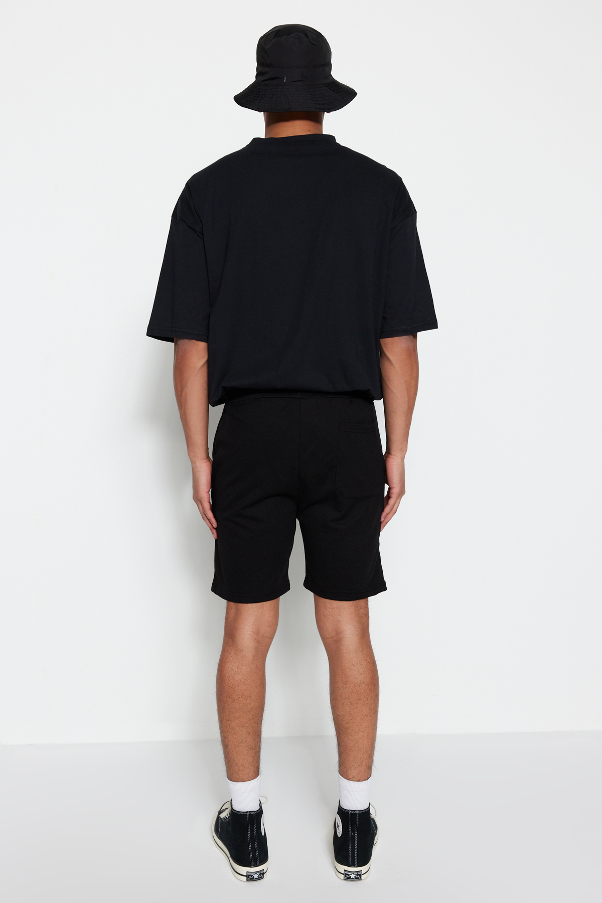 Trendyolmilla  2'li Paket Siyah Regular/Normal Kesim Şort & Bermuda TMNSS21SR0095 - Görsel 9