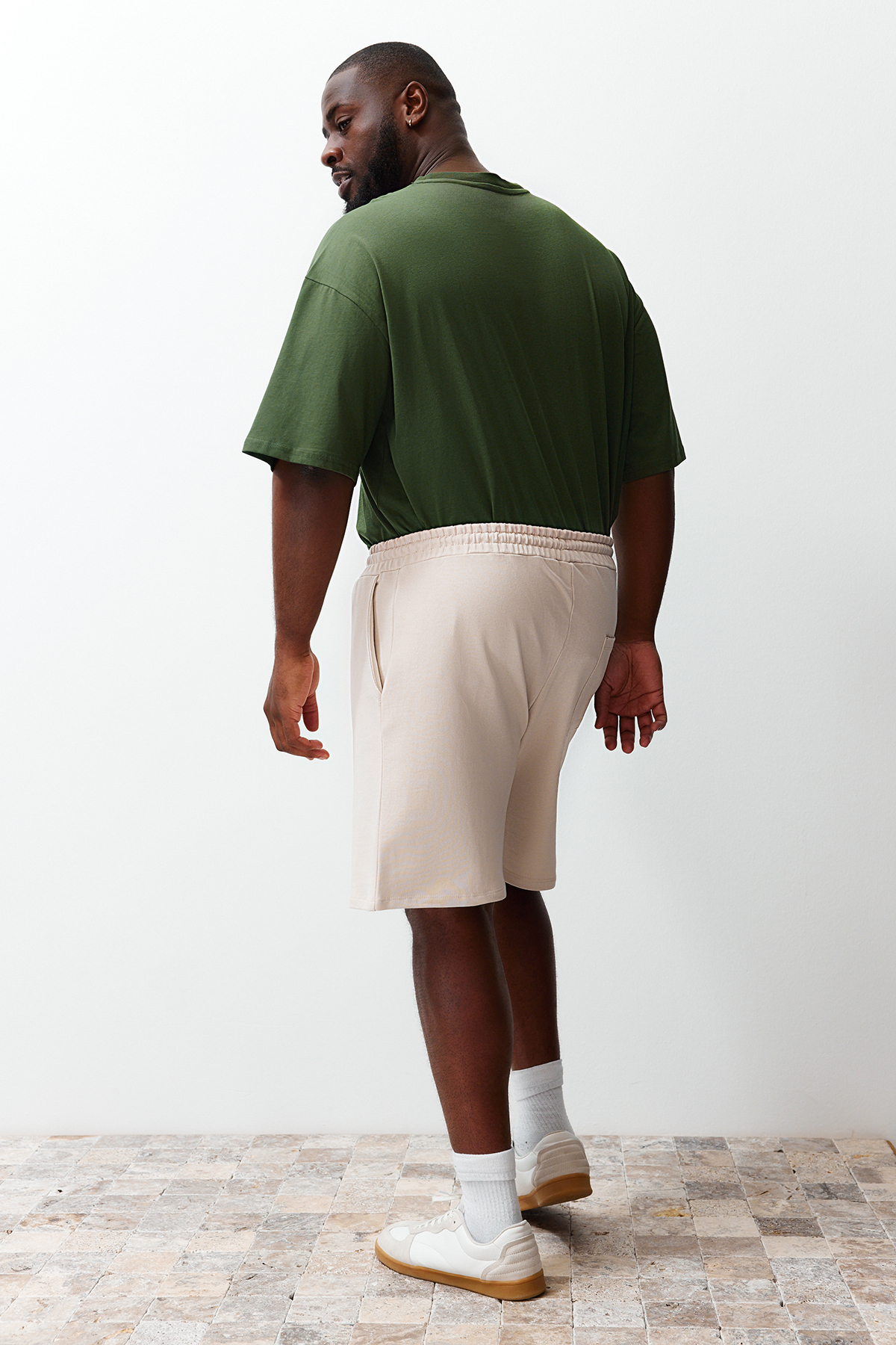 Trendyolmilla  Büyük Beden Taş Regular/Normal Kesim Rahat %100 Pamuklu Basic Şort TMNSS24AP00001 - Görsel 6