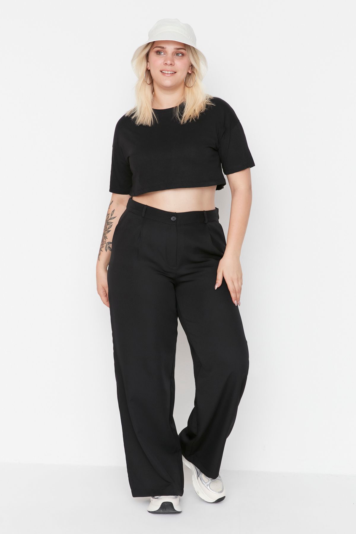Trendyol Curve-Schwarze gewebte Hose mit weitem Bein in Übergröße - TBBAW23AR00007 5