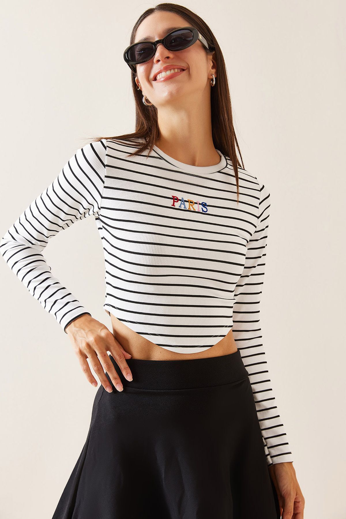 XHAN-White Crew Neck Striped Crop Blouse 5Yxk2-48930-01 1