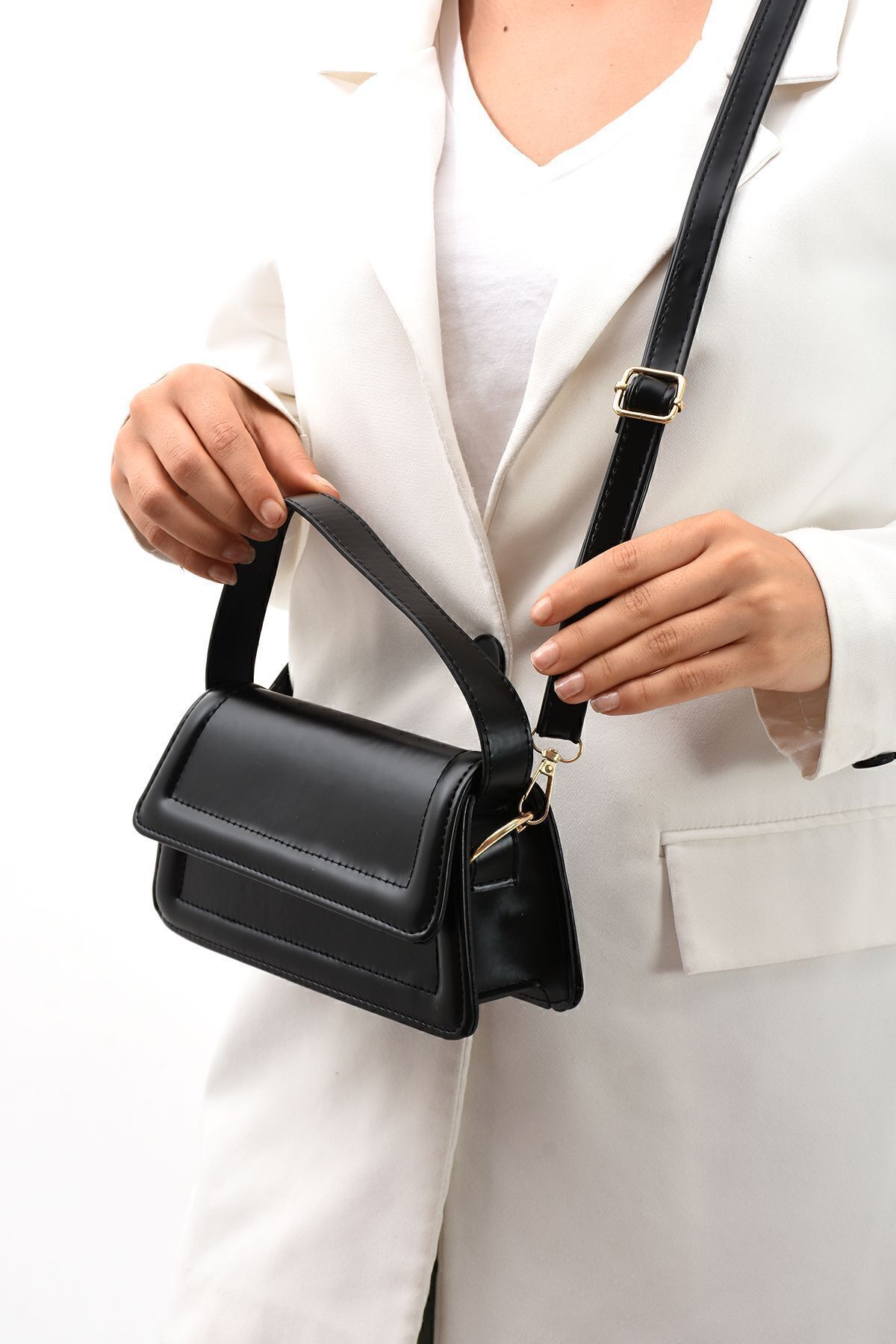 https://cdn.dsmcdn.com/ty1537/product/media/images/prod/QC/20240911/15/58095dec-0b89-30ea-89de-61a3b73fa59c/1_org_zoom.jpg