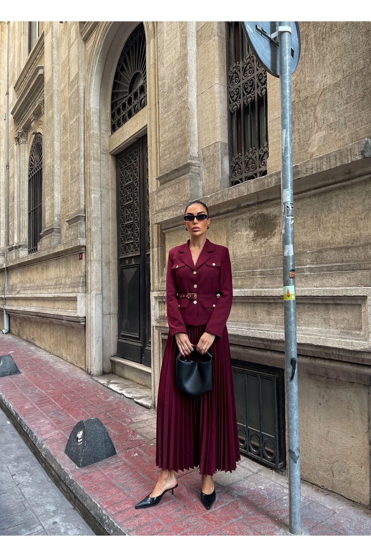 Ensemble Blazer Cintré Elizabeth Gold - Veste à Boutons et Jupe Longue Plissée - Görsel 6