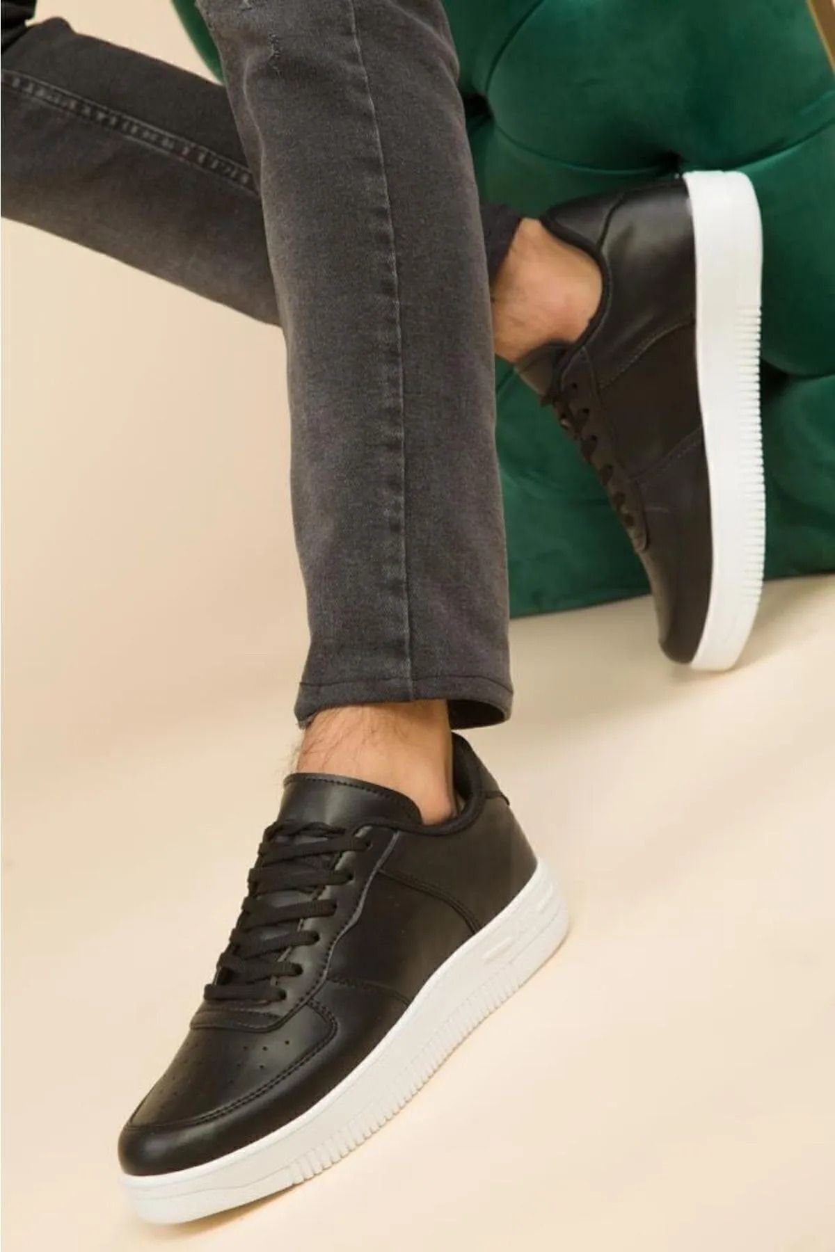 baskets air noires et blanches