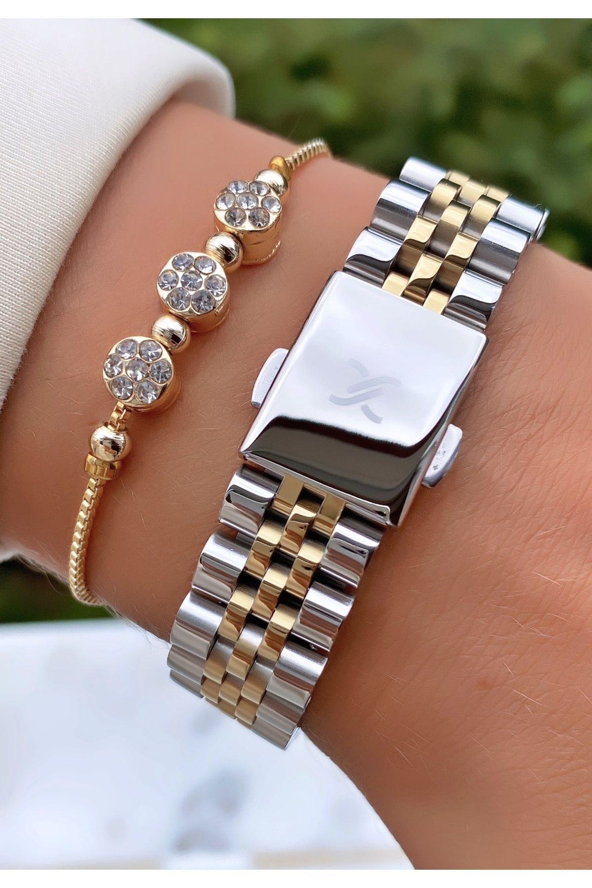 https://cdn.dsmcdn.com/ty1537/product/media/images/ty1537/prod/QC/20240911/16/2af1a49c-882c-3484-b51d-20b20ce3bd8e/1_org_zoom.jpg