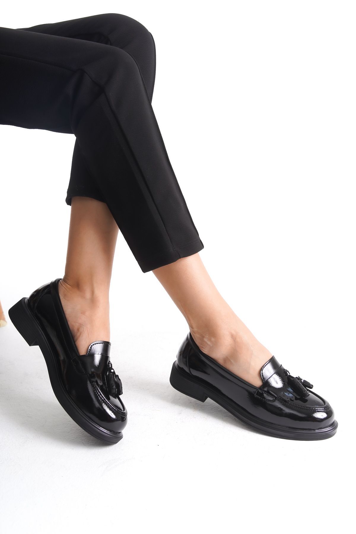https://cdn.dsmcdn.com/ty1537/product/media/images/ty1537/prod/QC/20240911/18/c73f9d0e-3fdf-33d0-91d1-d851ed42c445/1_org_zoom.jpg