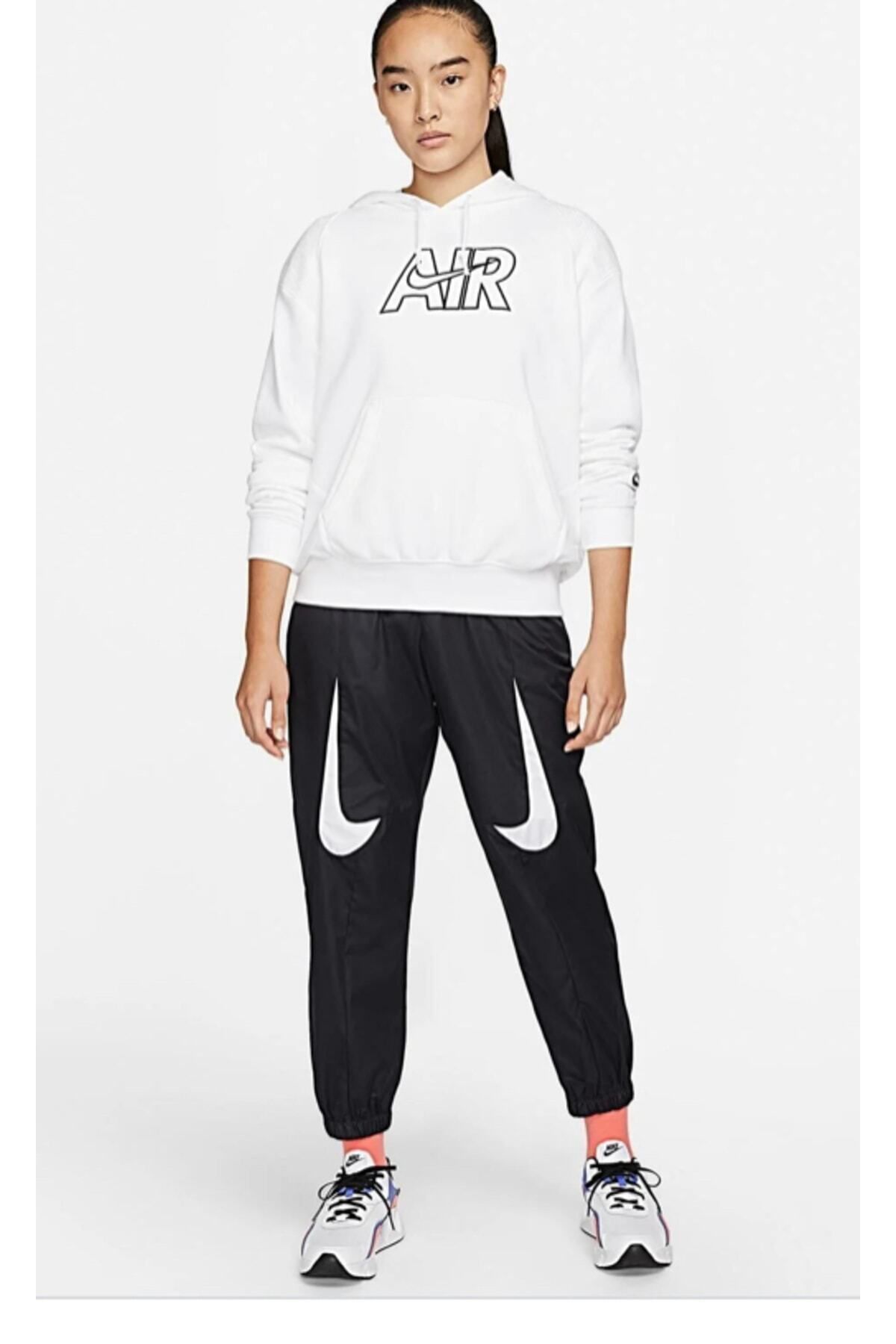 Nike-Sweatpants Women's Dm6086-010 1