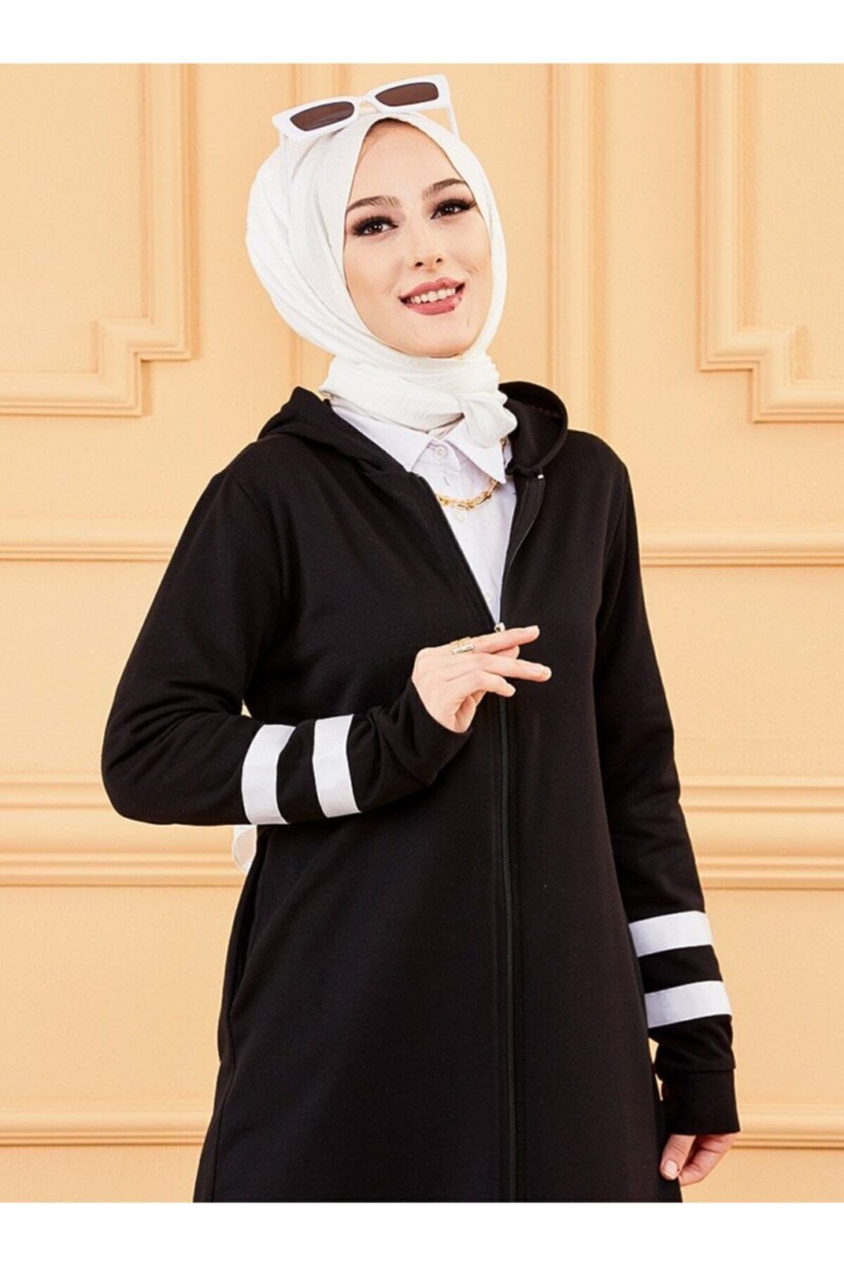 https://cdn.dsmcdn.com/ty1537/product/media/images/ty1537/prod/QC/20240912/13/f80bd2d4-323a-30e0-8253-c7e98389fb7b/1_org_zoom.jpg