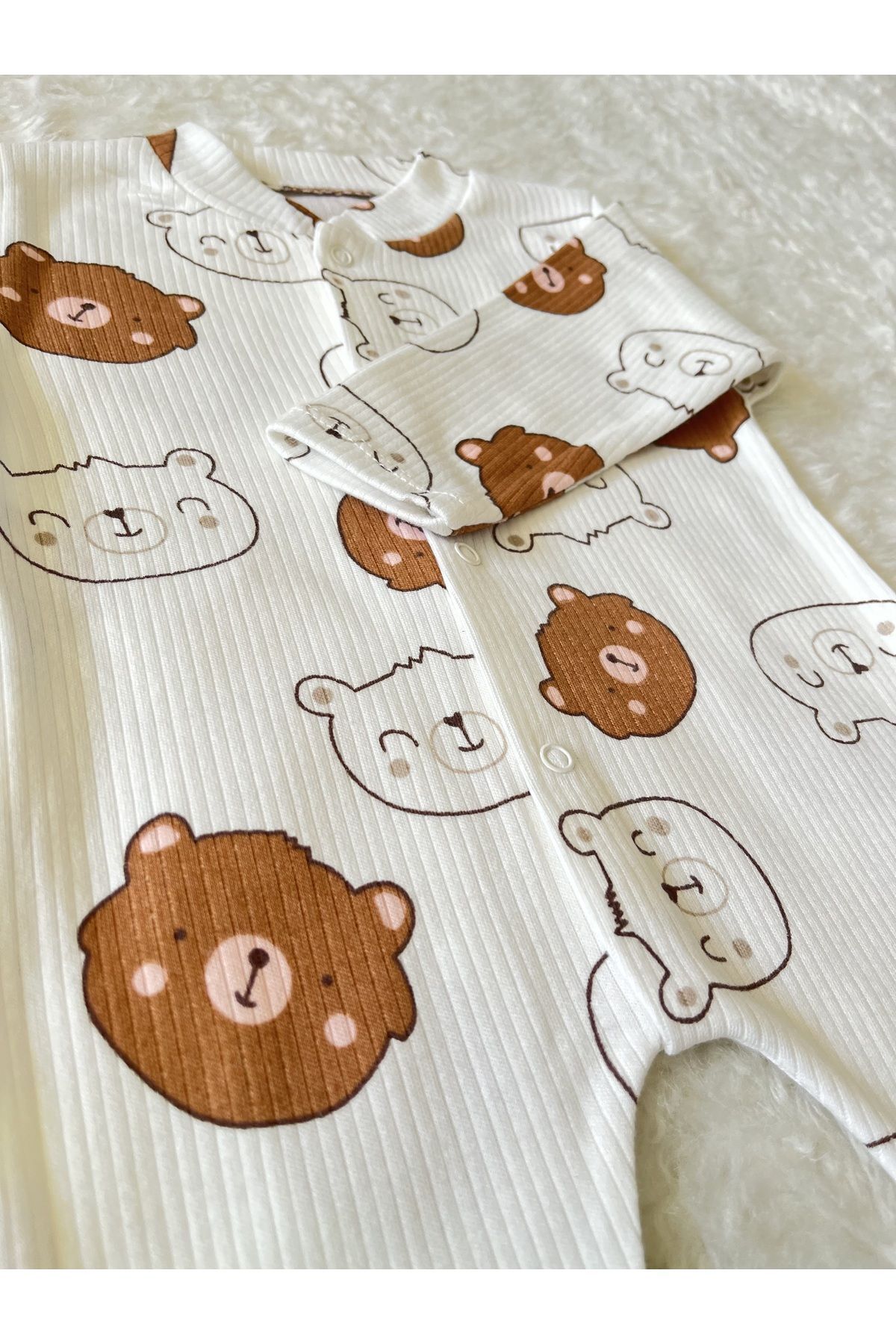 anne dokunuşu gibi KUZUM BEBE Kahve Ayıcık Figürlü Fitilli Kumaş Kız Erkek Bebek Pamuk Kumaş Çıtçıtlı Tulum fotoğrafı 2 (önizleme)