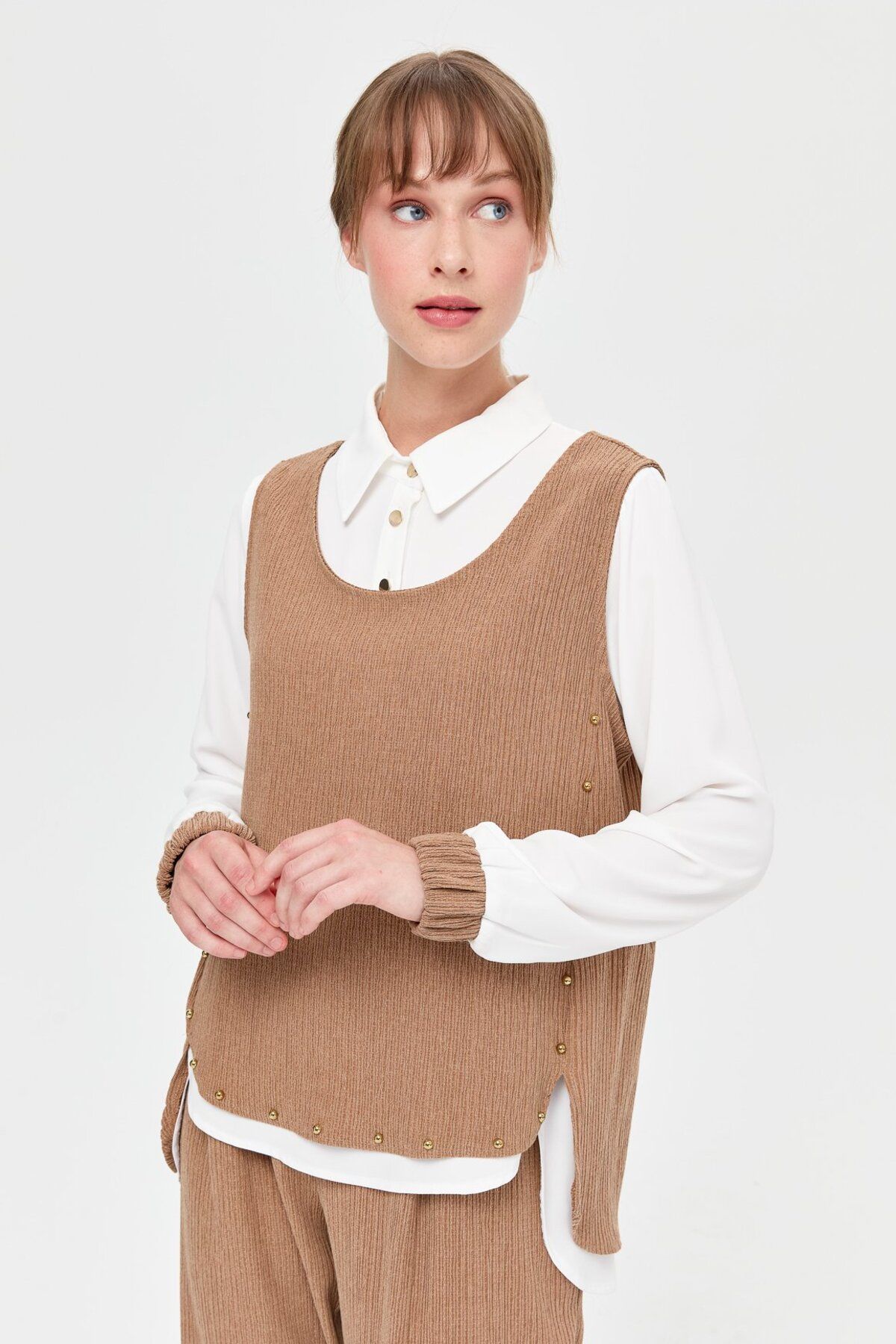 Esswaap-Camel Colored Retro Textured Three Pants Set 3