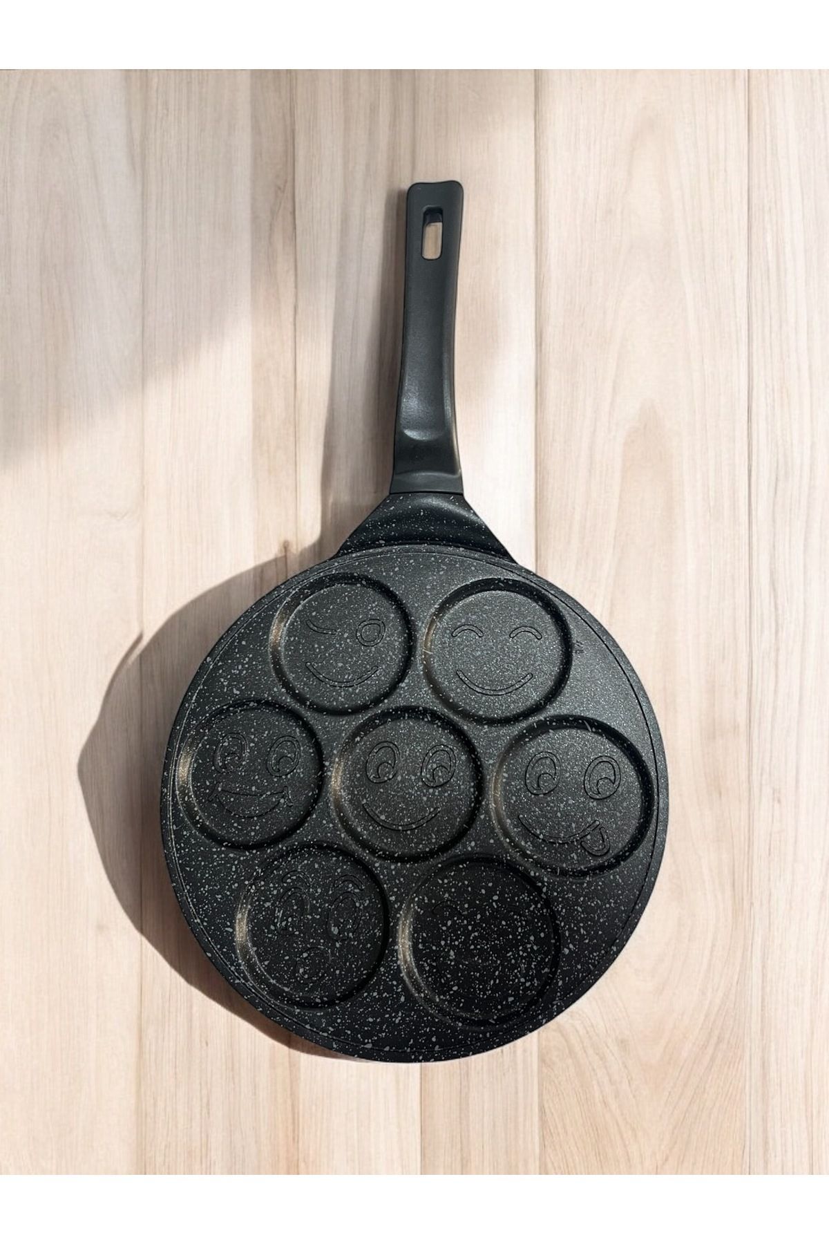 Cem-26 cm Smile Face Cast Panket Pan 4