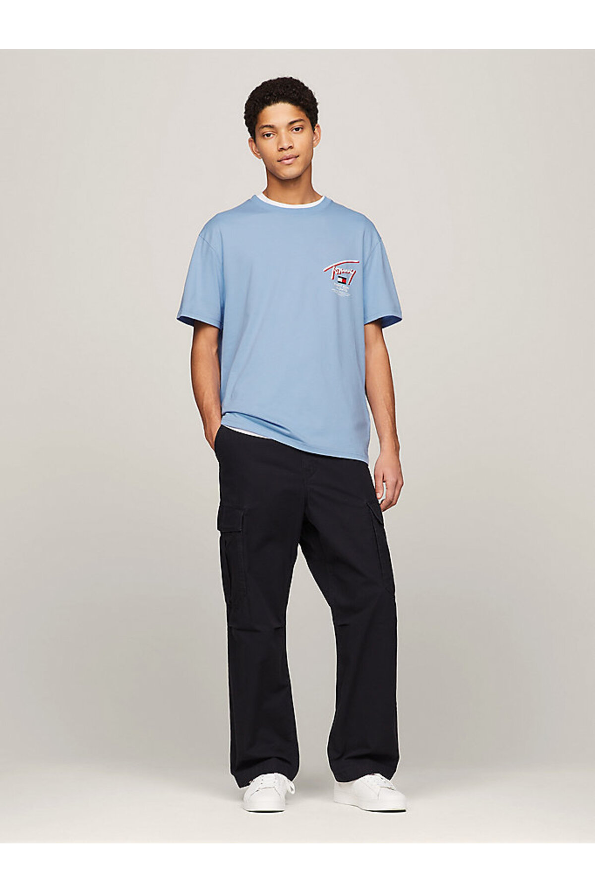 Tommy Hilfiger  Tommy Jeans Erkek Regular Fit 3d Street Sıgntr T-shırt - Görsel 2