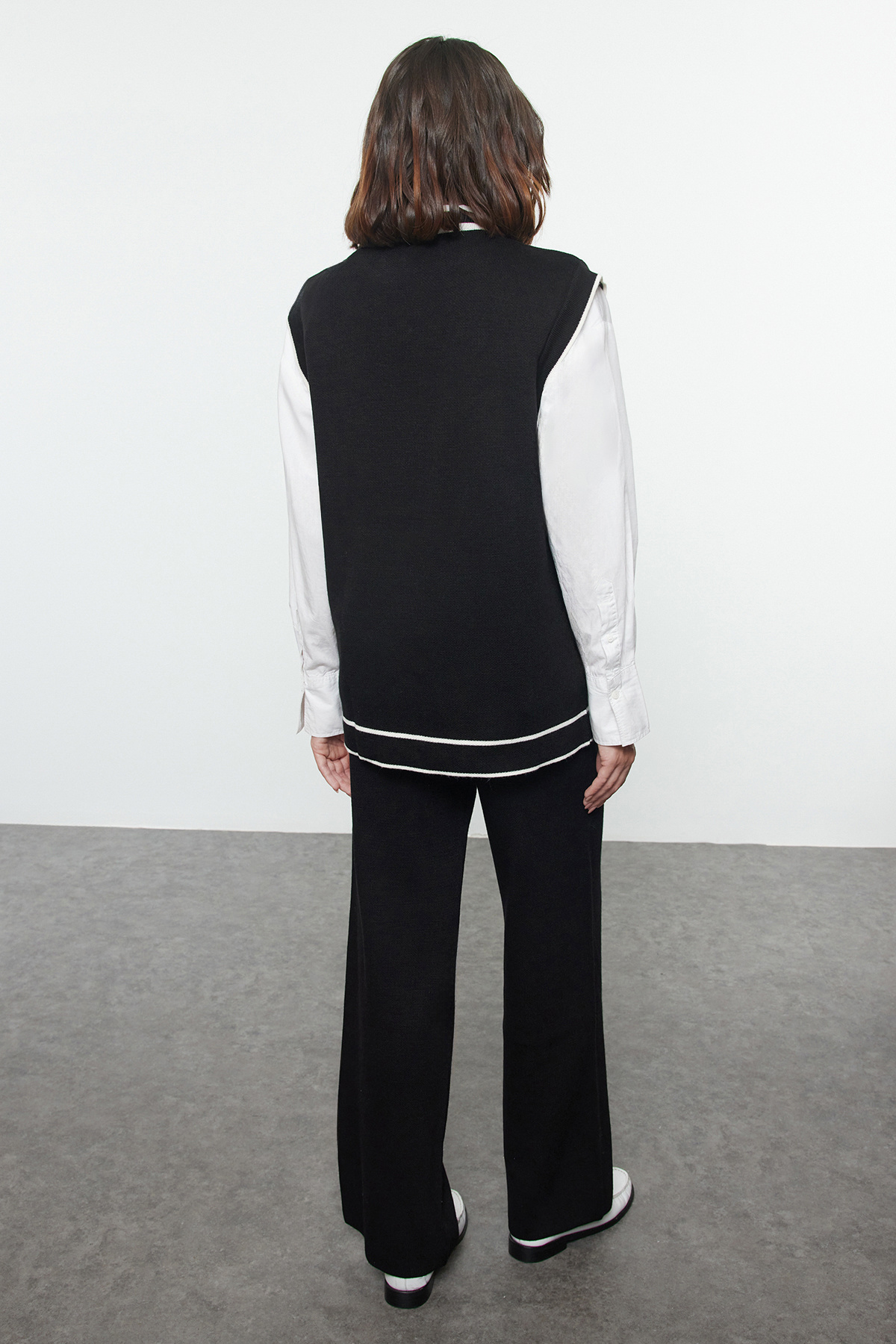 Trendyol Modest-Чорний трикотажний жилет-жилет екрю з застібкою на ґудзики TCTAW25US00031 6