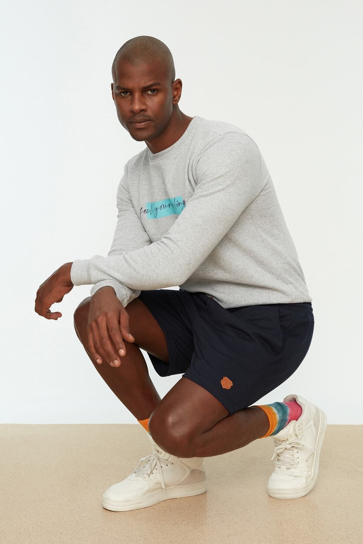Trendyol Collection-Marineblaue kurze PU-Shorts – normale Passform, Gummibund, Schnürung TMNSS22SR0403 11