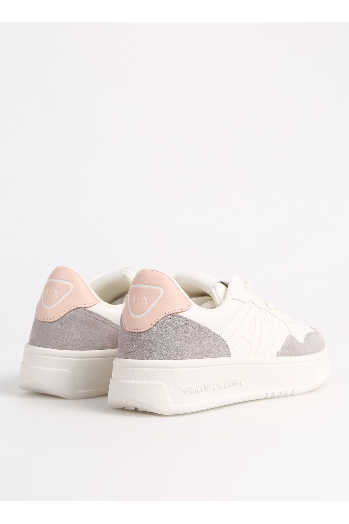 اسنیکر سفید زنانه کفش BEIGE WOMAN ورزشی XDX103XV579T788 Armani Exchange