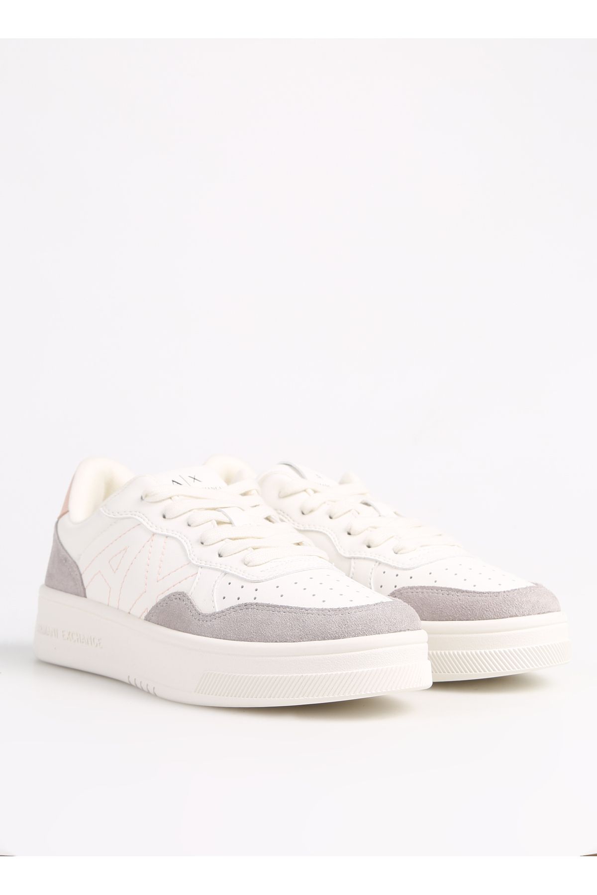 اسنیکر سفید زنانه کفش BEIGE WOMAN ورزشی XDX103XV579T788 Armani Exchange