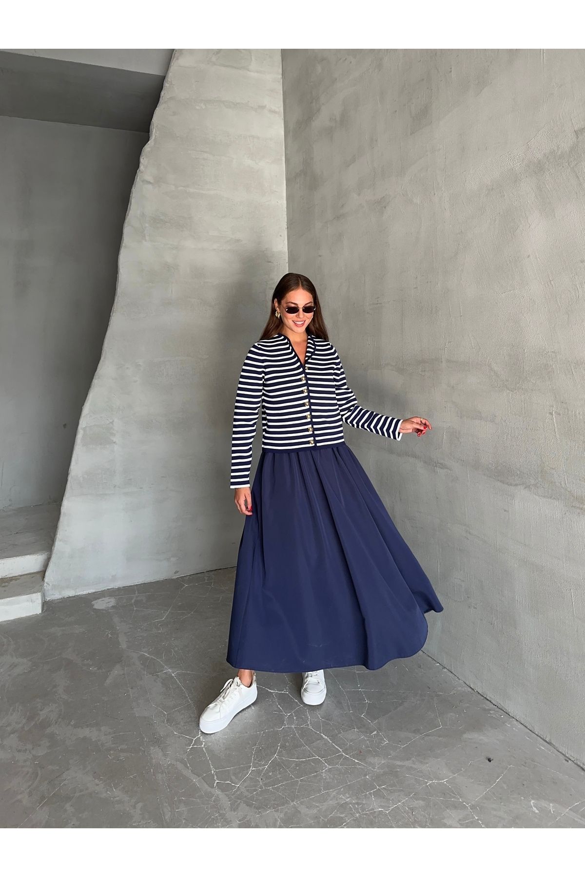 Laluvia-Cardigan cu nasturi aurii, albastru bleumarin-ecru, fără guler, cu model-4366 6