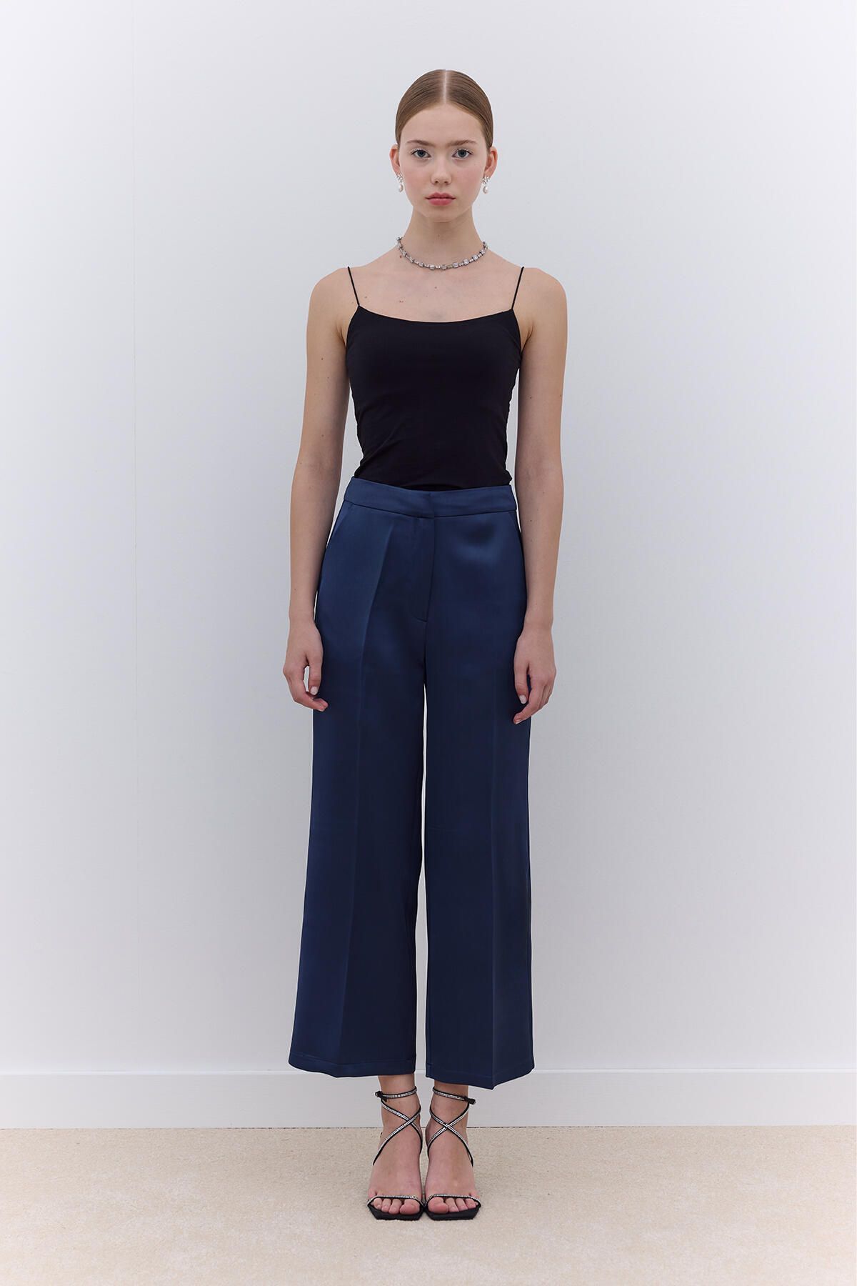 complete the look image