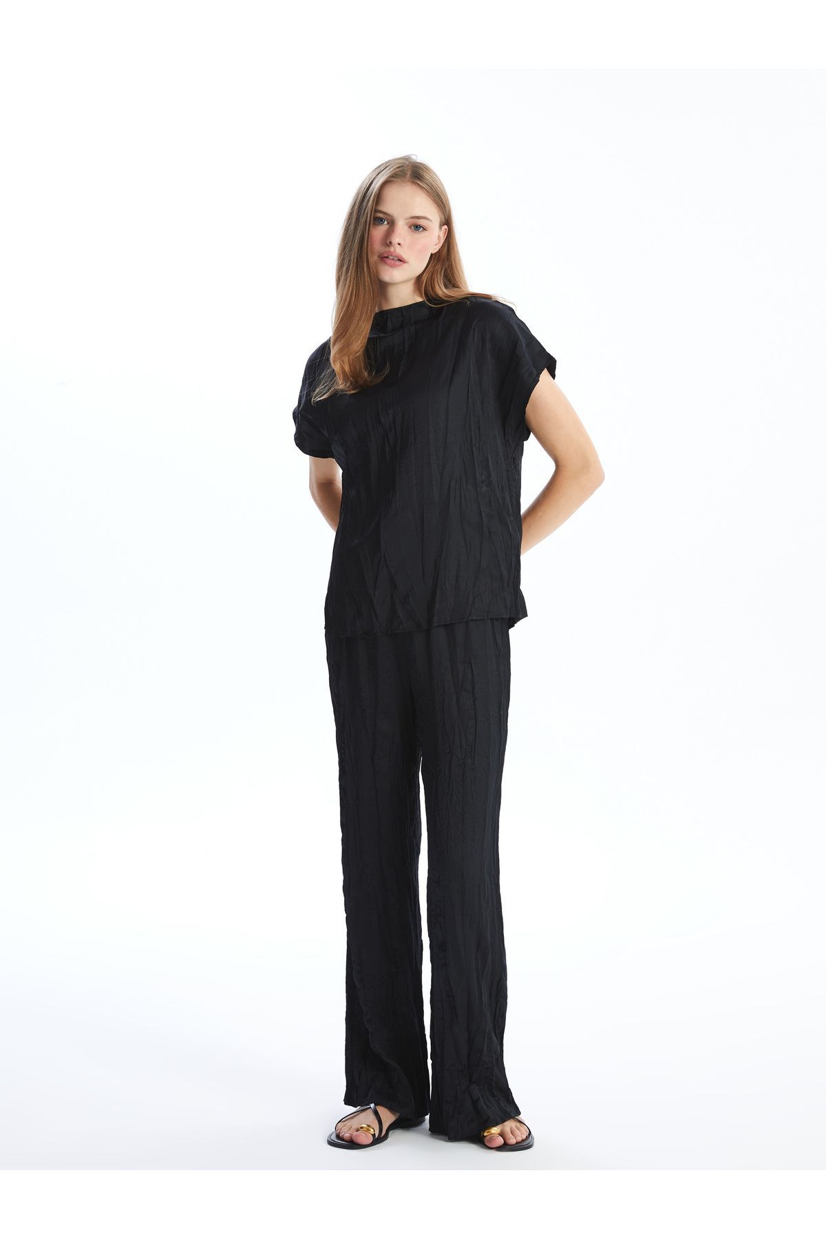LC Waikiki-Oversize Satin Women's Blouse - Stand Collar 2