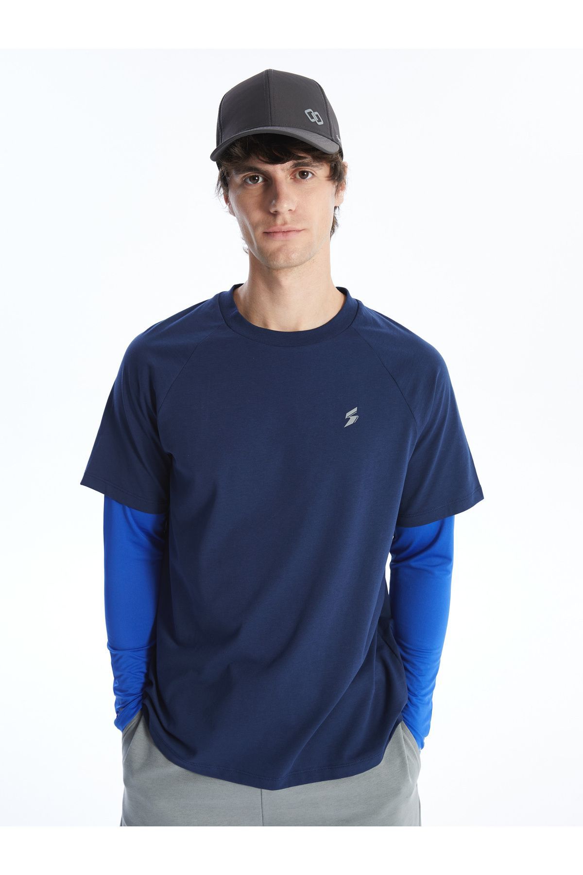 LC Waikiki Męski T-shirt Z Długim Rękawem I Okrągłym Dekoltem Mężczyzna - M
