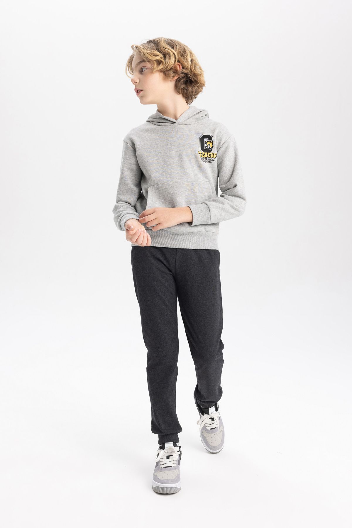 DeFacto-Regular Fit Trousers B7783A8Ns 4