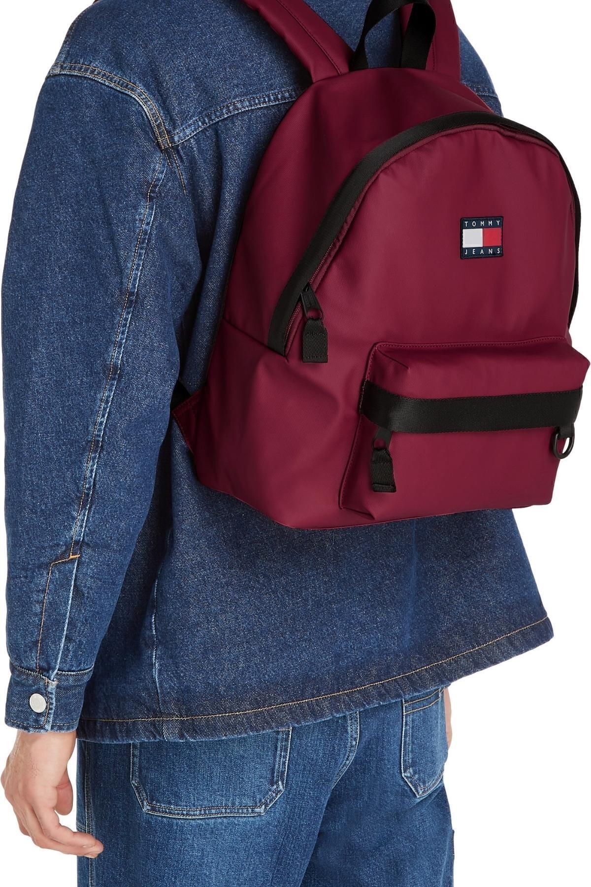 Tommy Hilfiger-Unisex Brand Logo Red Backpack with Front Zipper and Key Hook Suitable for Daily Use Am0am 5