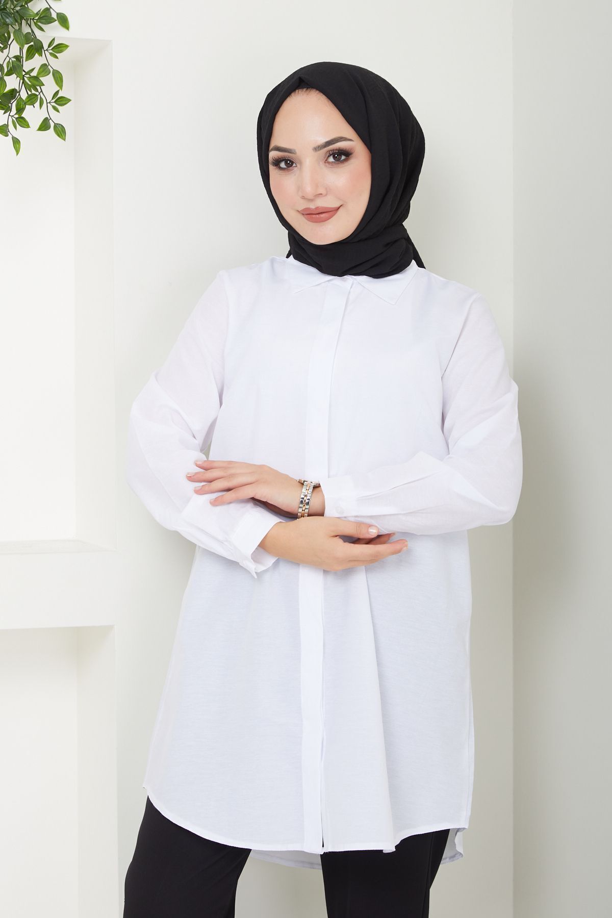 https://cdn.dsmcdn.com/ty1538/product/media/images/ty1538/prod/QC/20240912/11/266217f6-88b5-3bed-80c9-f8469b5d5924/1_org_zoom.jpg