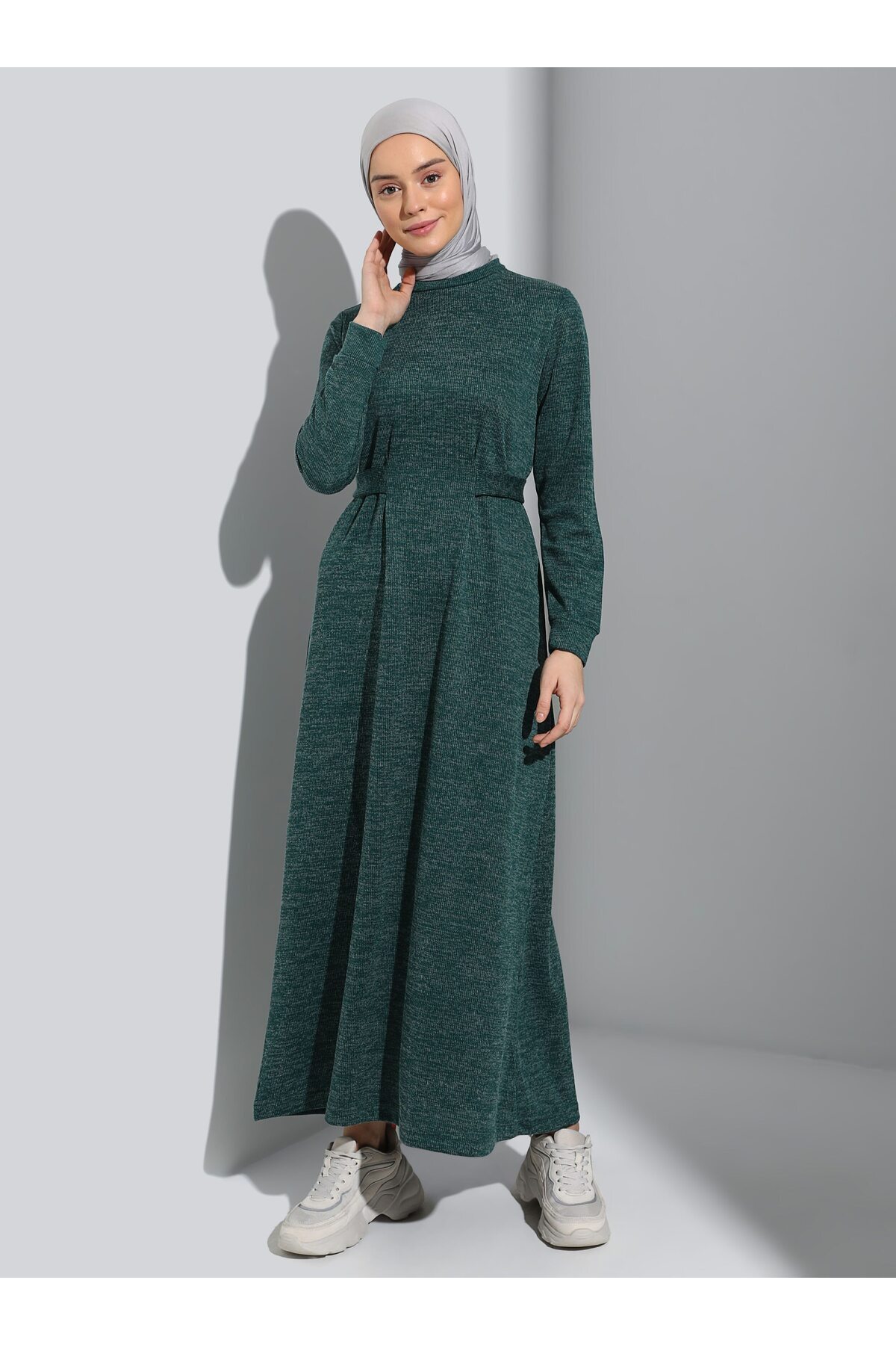 Benin-Hijab-Kleid mit Taillenschnürung – Smaragdgrün – Benin 5