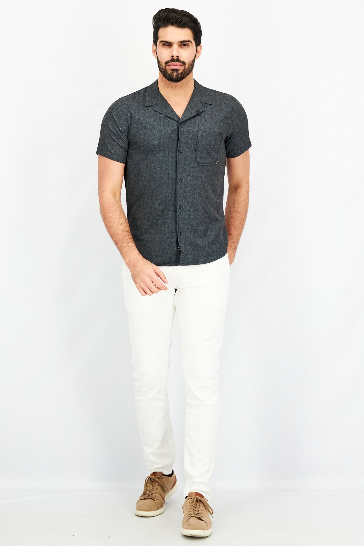 Kenneth Cole-Men Regular Fit Chest Pocket Short Sleeve Casual Shirts, Charcoal Grey 4