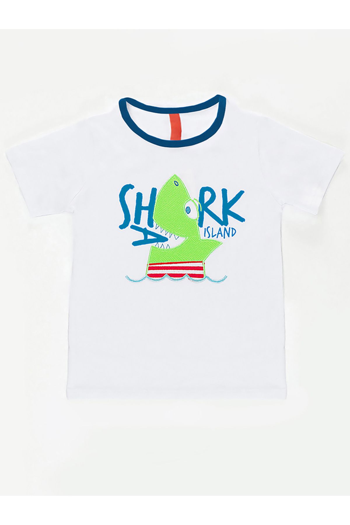 Denokids-Set tricou și pantaloni scurți de vară Shark Island pentru băieți 3