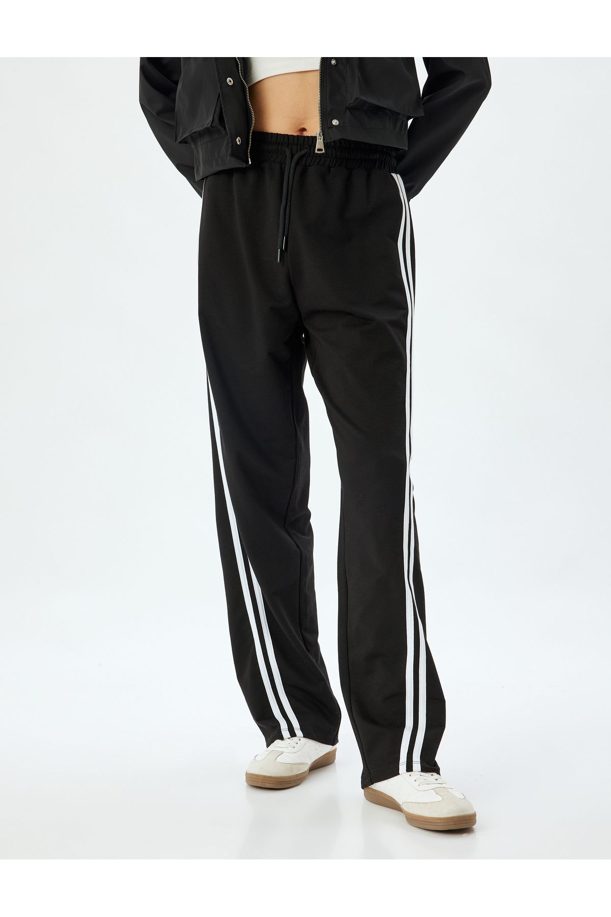 Koton-Wide Leg Sweatpants with Lace-Up Waist and Ribbed Pocket Detail 3