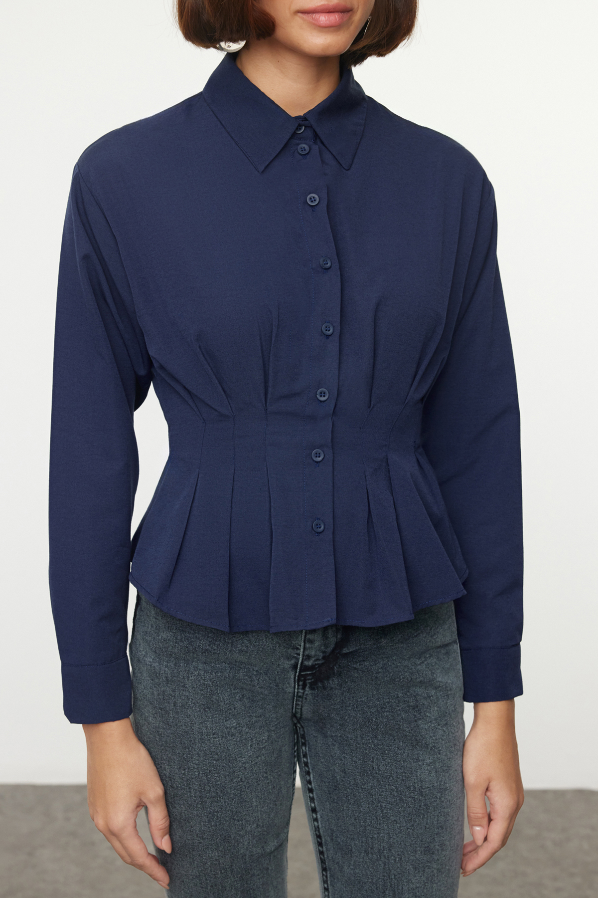 Trendyolmilla  Koyu Lacivert Fitted/Bele Oturan Dokuma Gömlek TWOAW24GO00186 - Görsel 3