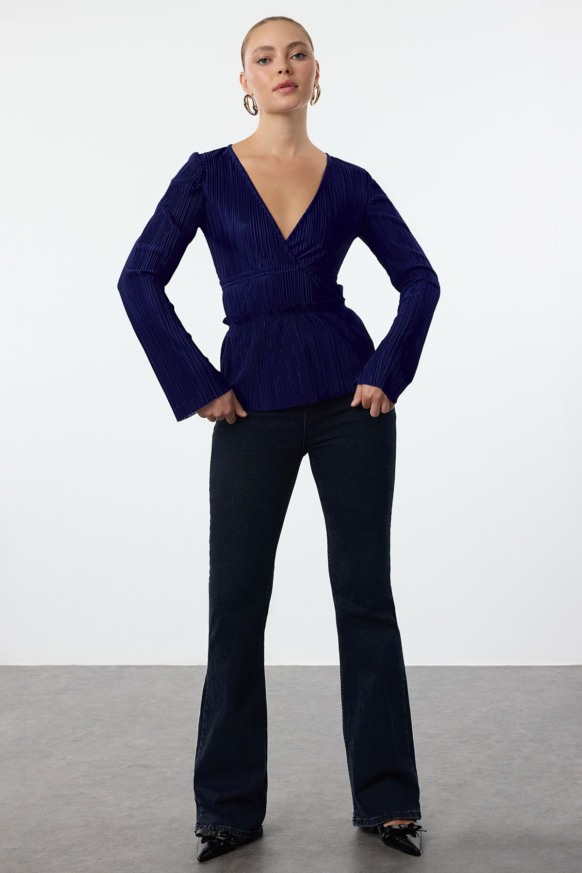complete the look image