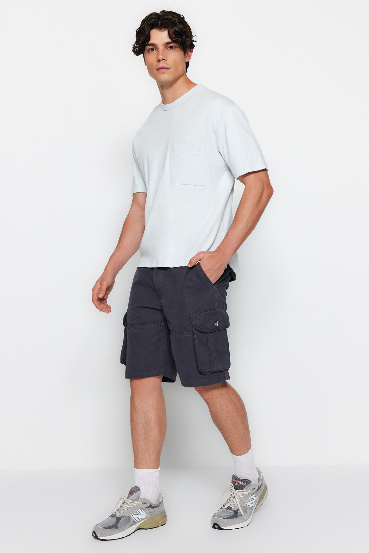 Trendyol Collection-Antracitové kraťasy Regular Fit - Cargo Pocket, Tmnss23Sr00048 2